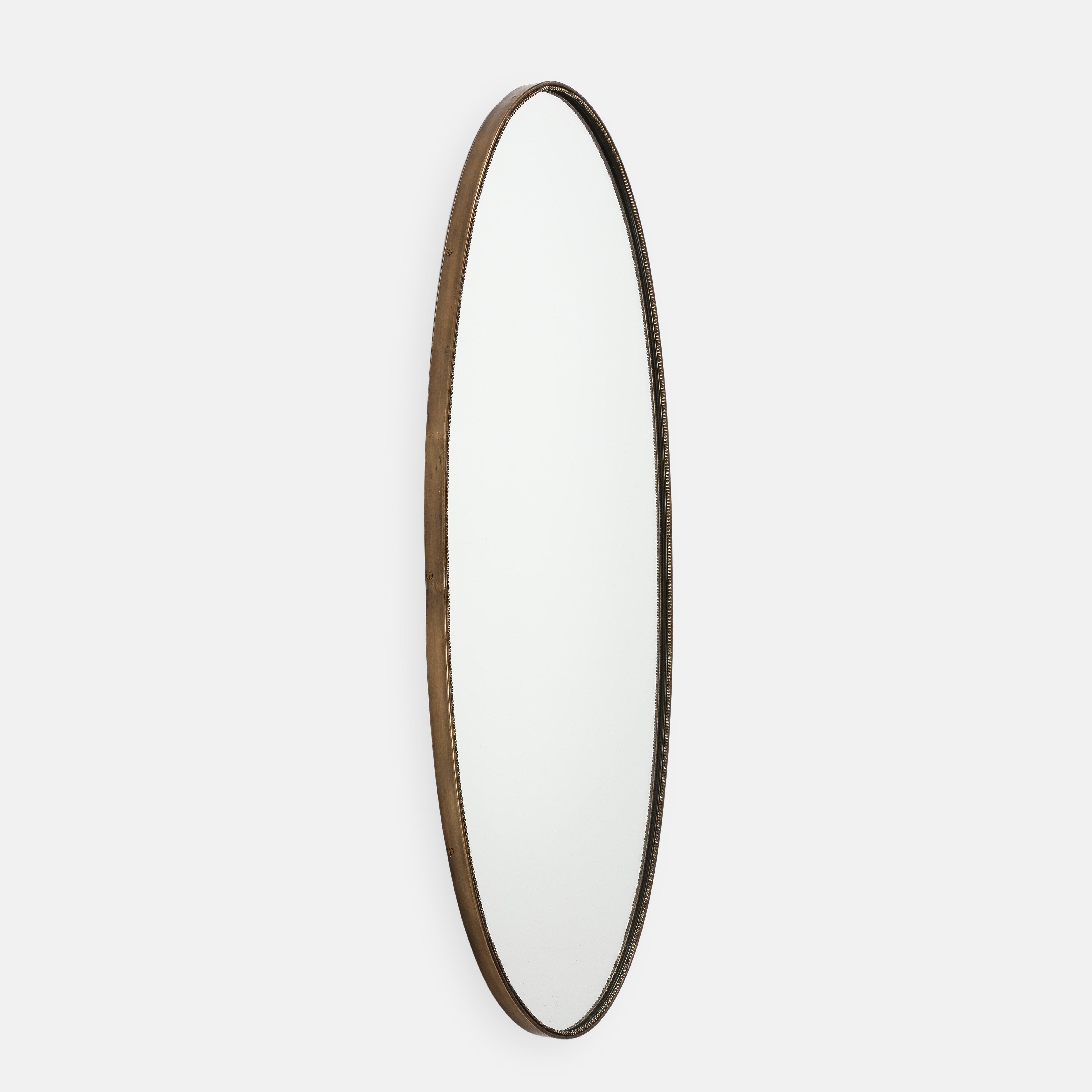 Mid-Century Modern Miroir ovale en laiton perlé, Italie du milieu du siècle, années 1950 en vente