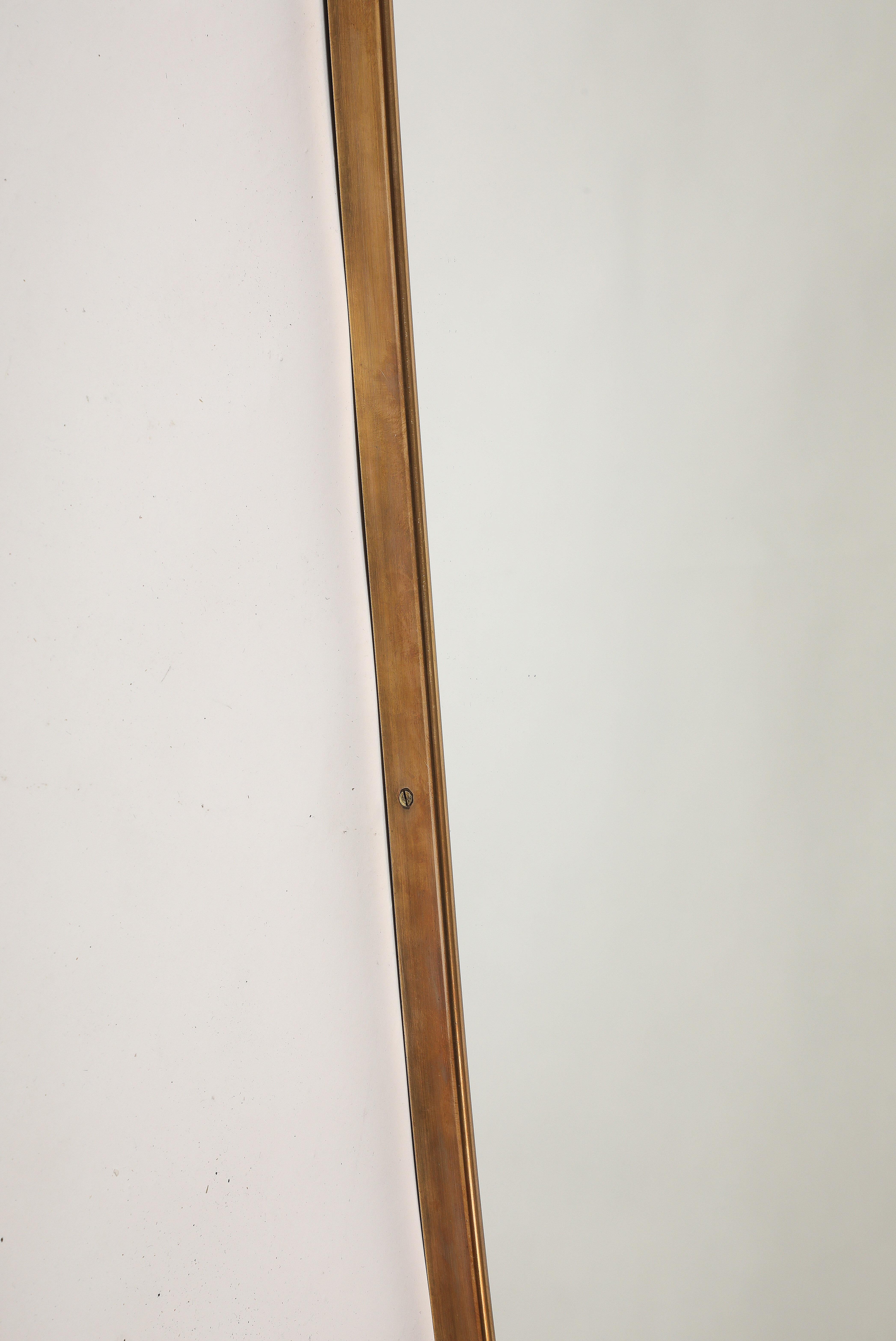 Paire de miroirs en laiton en forme de bouclier, Italie du milieu du siècle dernier, années 1950 en vente 9