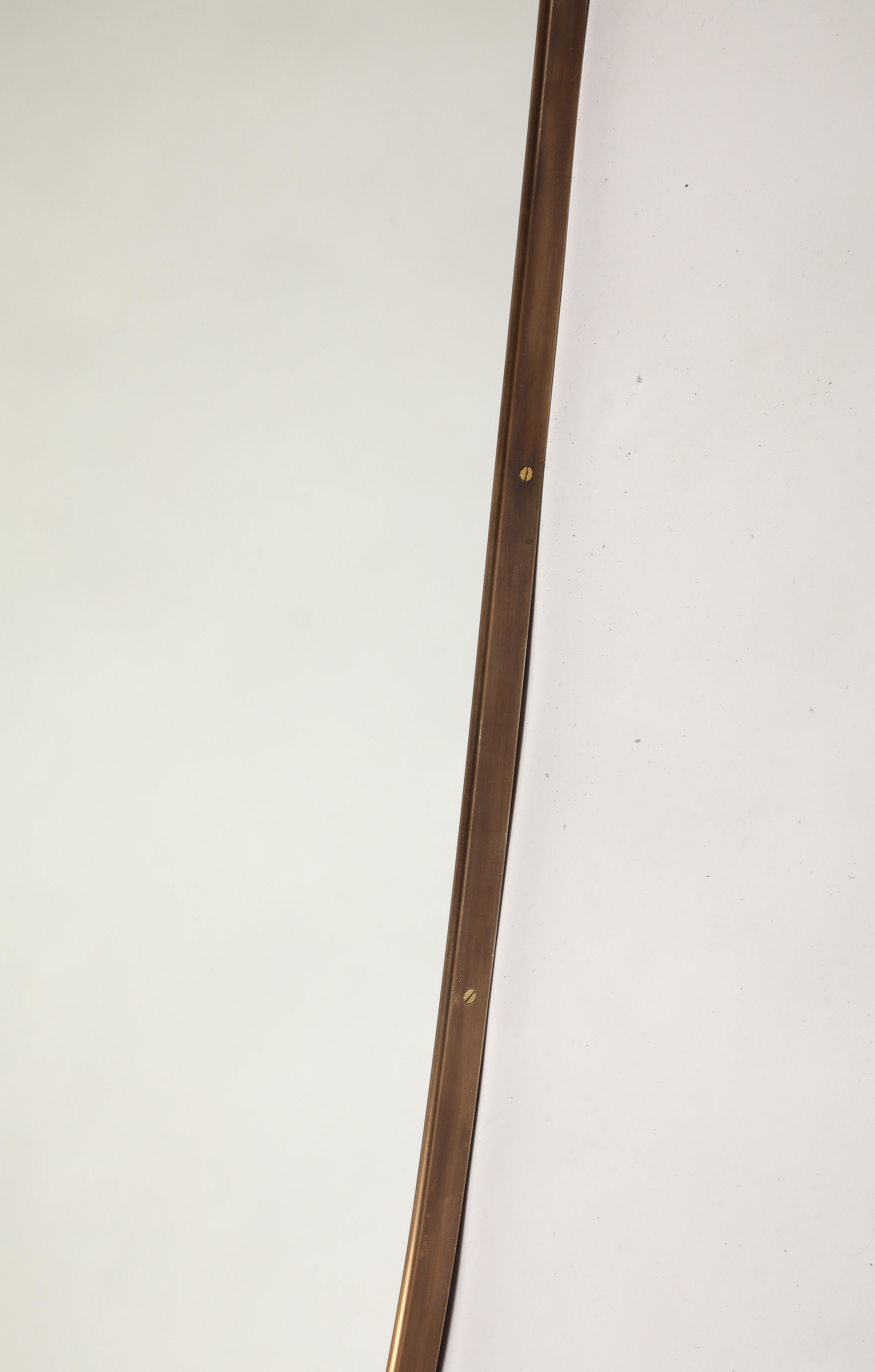 Paire de miroirs en laiton en forme de bouclier, Italie du milieu du siècle dernier, années 1950 en vente 10