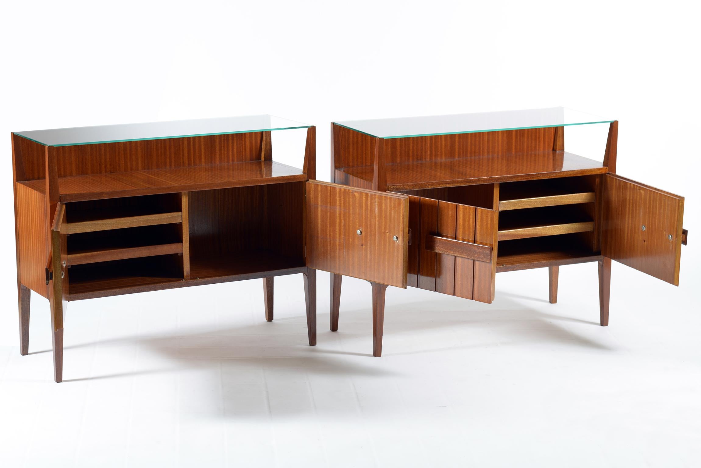 Midcentury Italian Pair of Nightstands or Side Tables with Glass Top, 1950 1