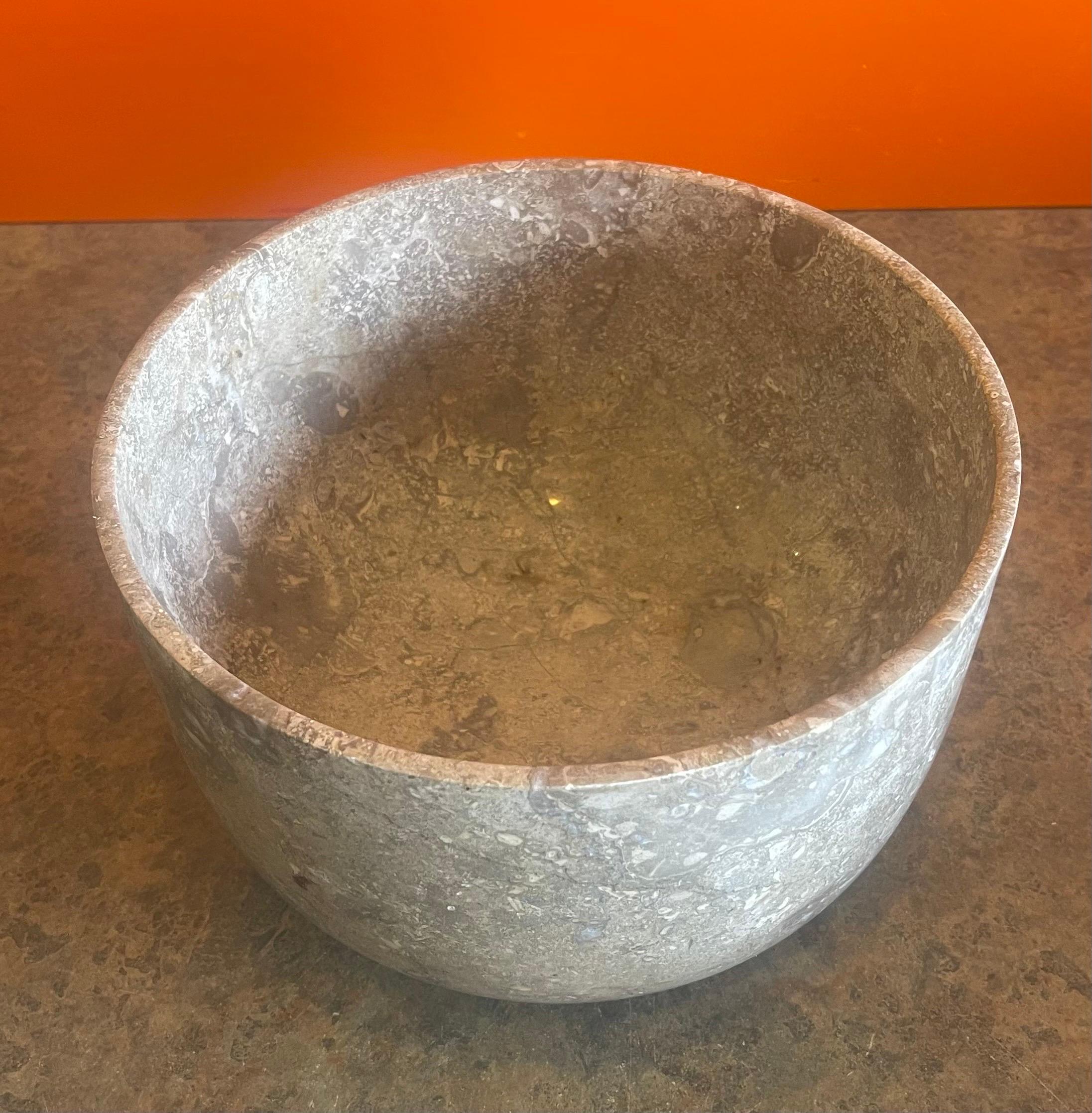 Mid-Century Italian Polished Marble Fruit Bowl / Centerpiece In Good Condition For Sale In San Diego, CA