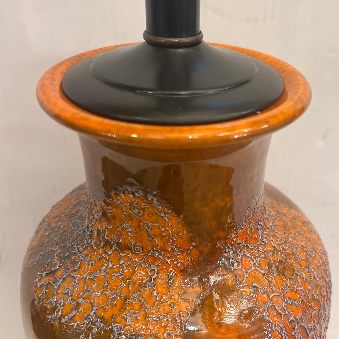 Midcentury Italian Porcelain Lamp In Good Condition For Sale In New York, NY