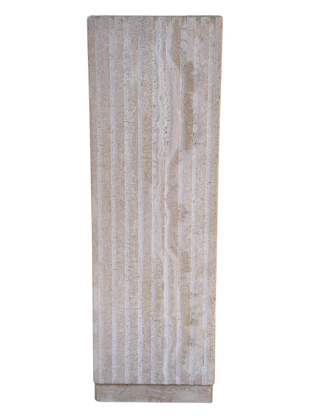 Midcentury Italian Post Modern Fluted Travertine Marble Pedestal Table In Good Condition In Philadelphia, PA