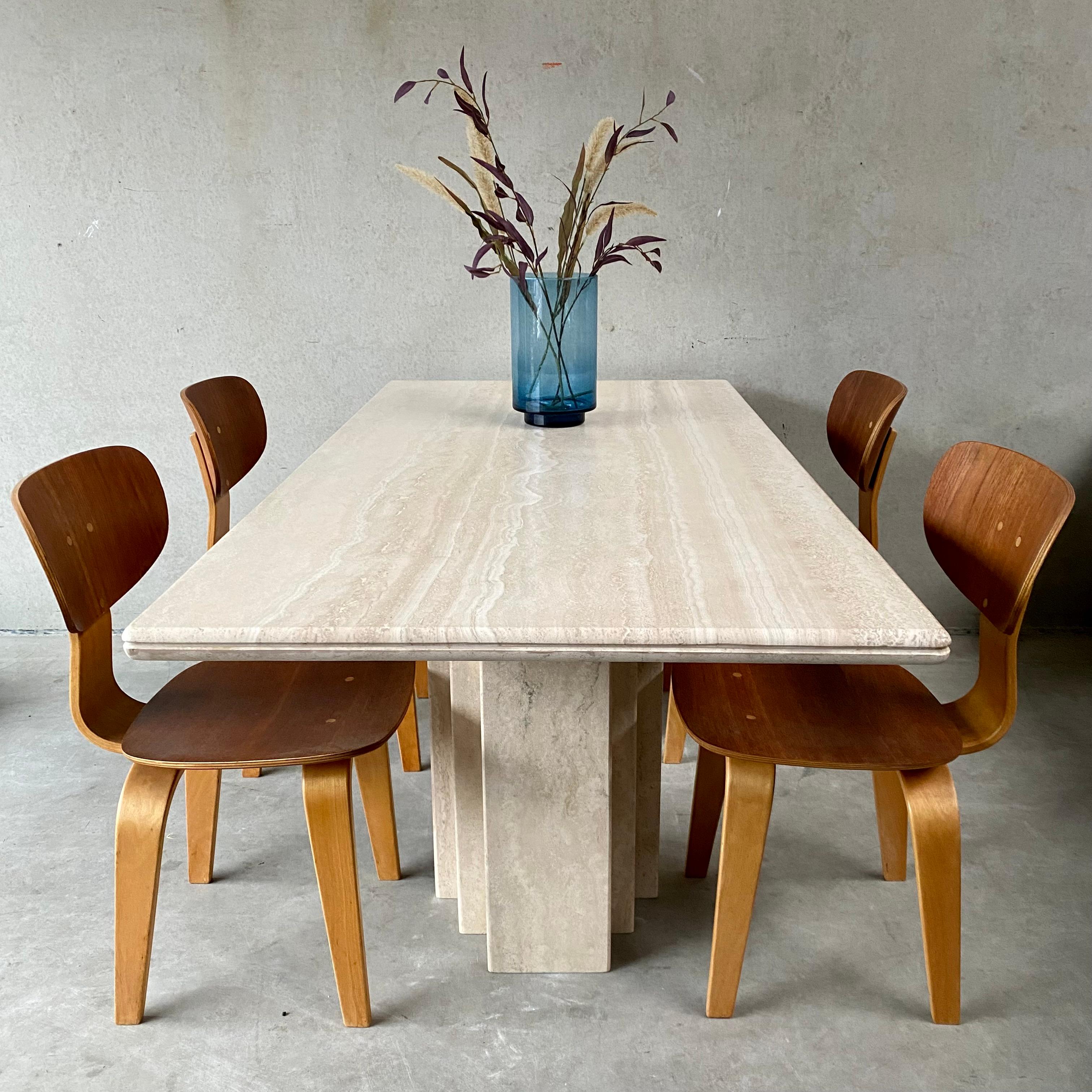 Midcentury Italian Post Modern Travertine Marble Rectangular Dining Table In Good Condition For Sale In DE MEERN, NL