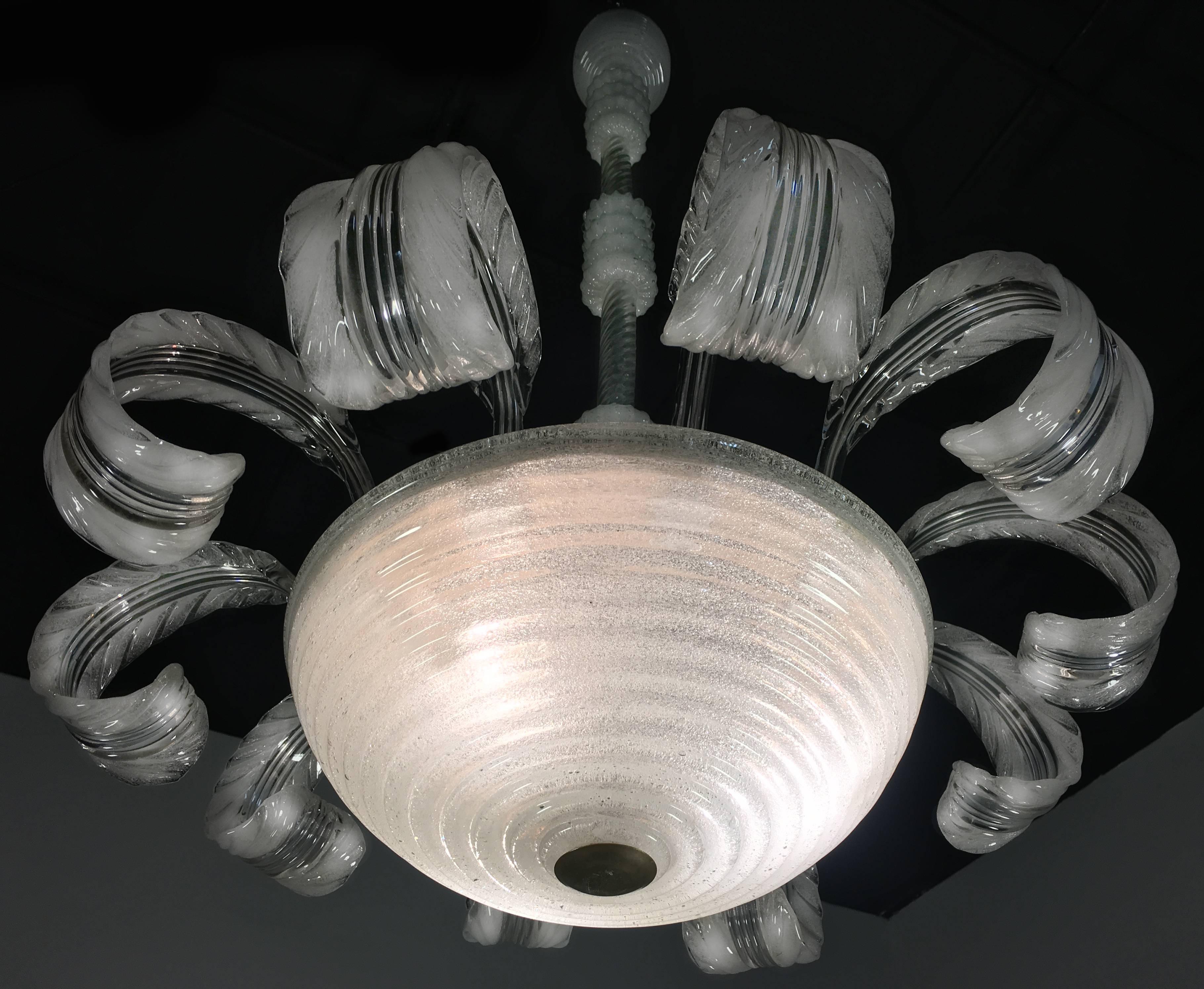 Lampadario di Barovier & Toso di incredibile bellezza. Una fontana di luce molto bella.