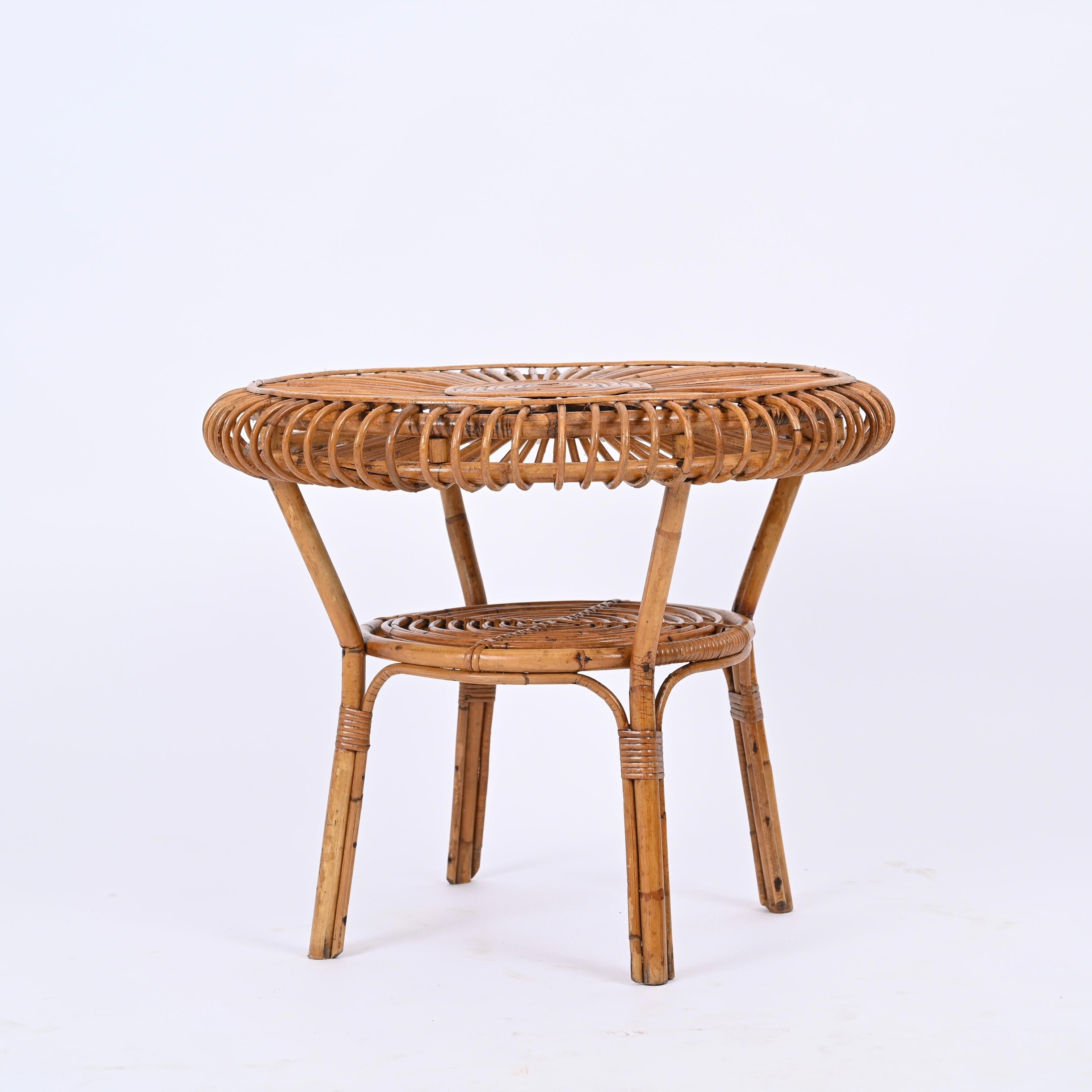 Hand-Crafted MidCentury Italian Round Coffee Table in Rattan and Bamboo, Italy 1960s For Sale