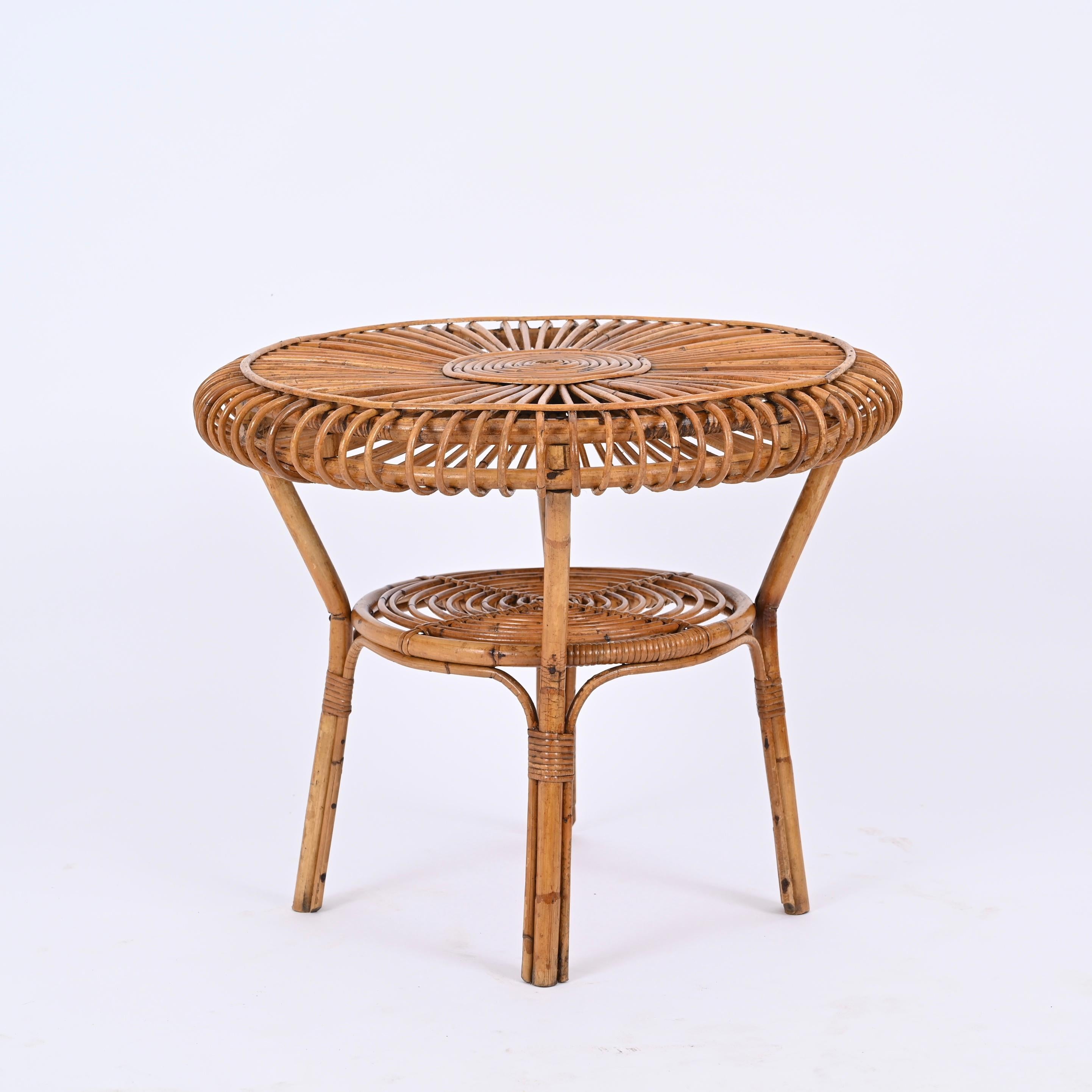 MidCentury Italian Round Coffee Table in Rattan and Bamboo, Italy 1960s In Good Condition For Sale In Roma, IT