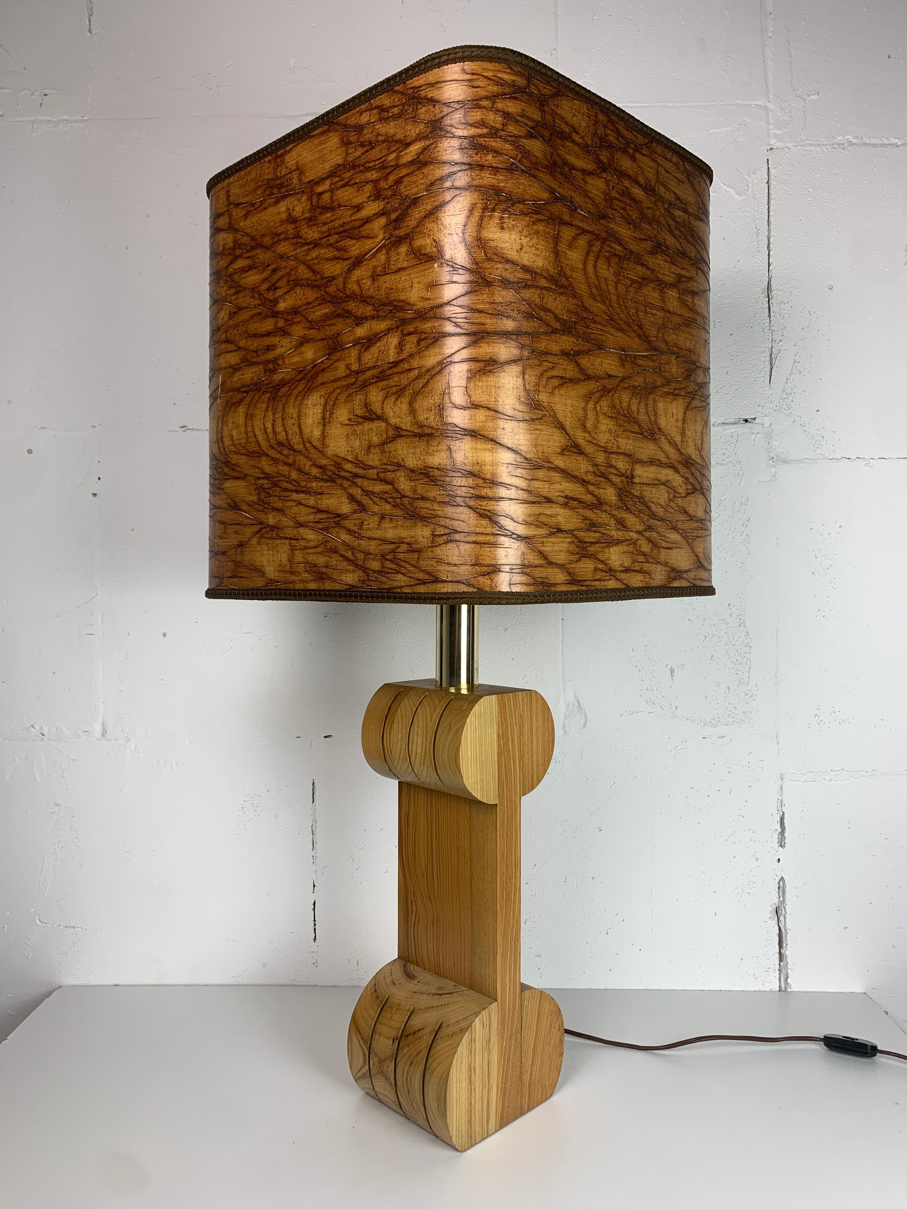 Midcentury Italian sculptural large table lamp with wood veneer shade For Sale 2