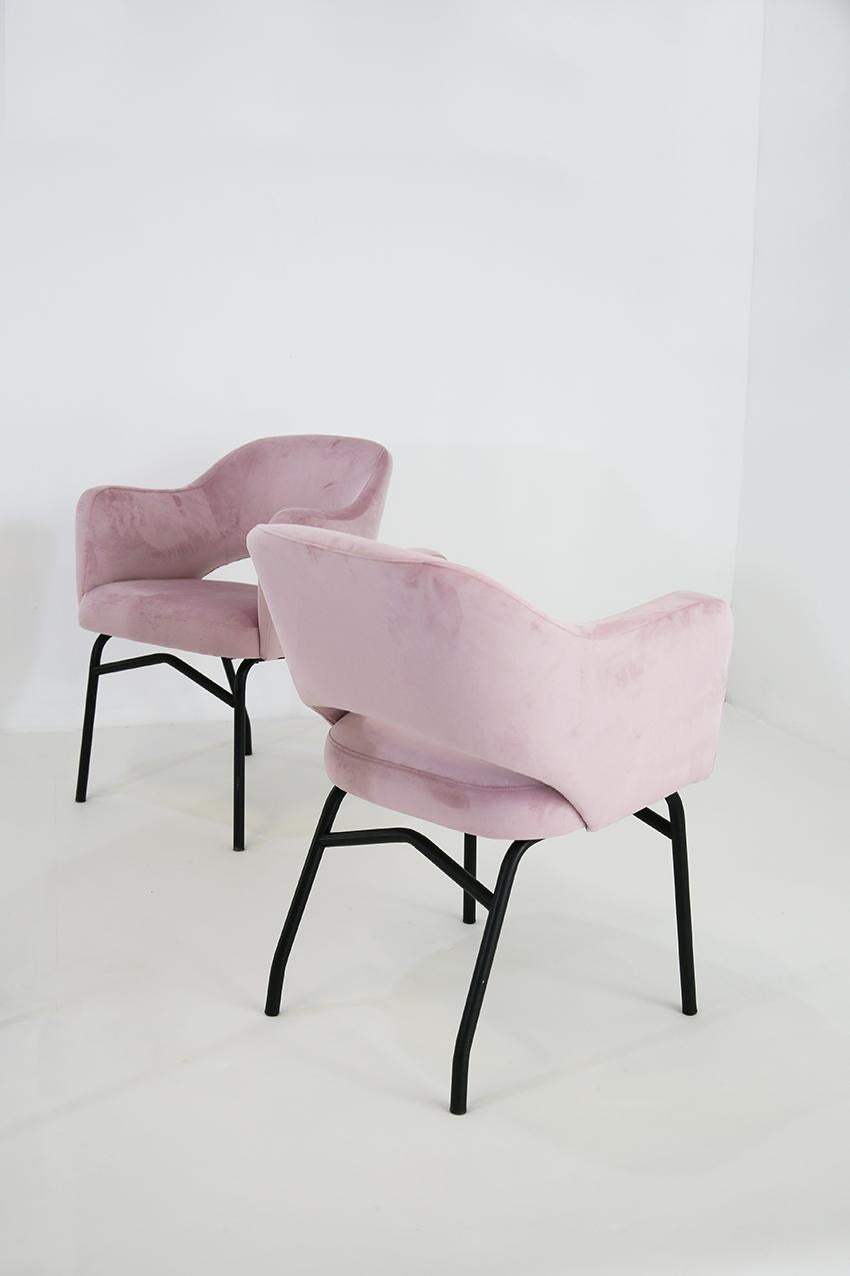 Midcentury Italian Set of Four Dining Chairs in Pink Velvet, 1950 In Good Condition In Milano, IT
