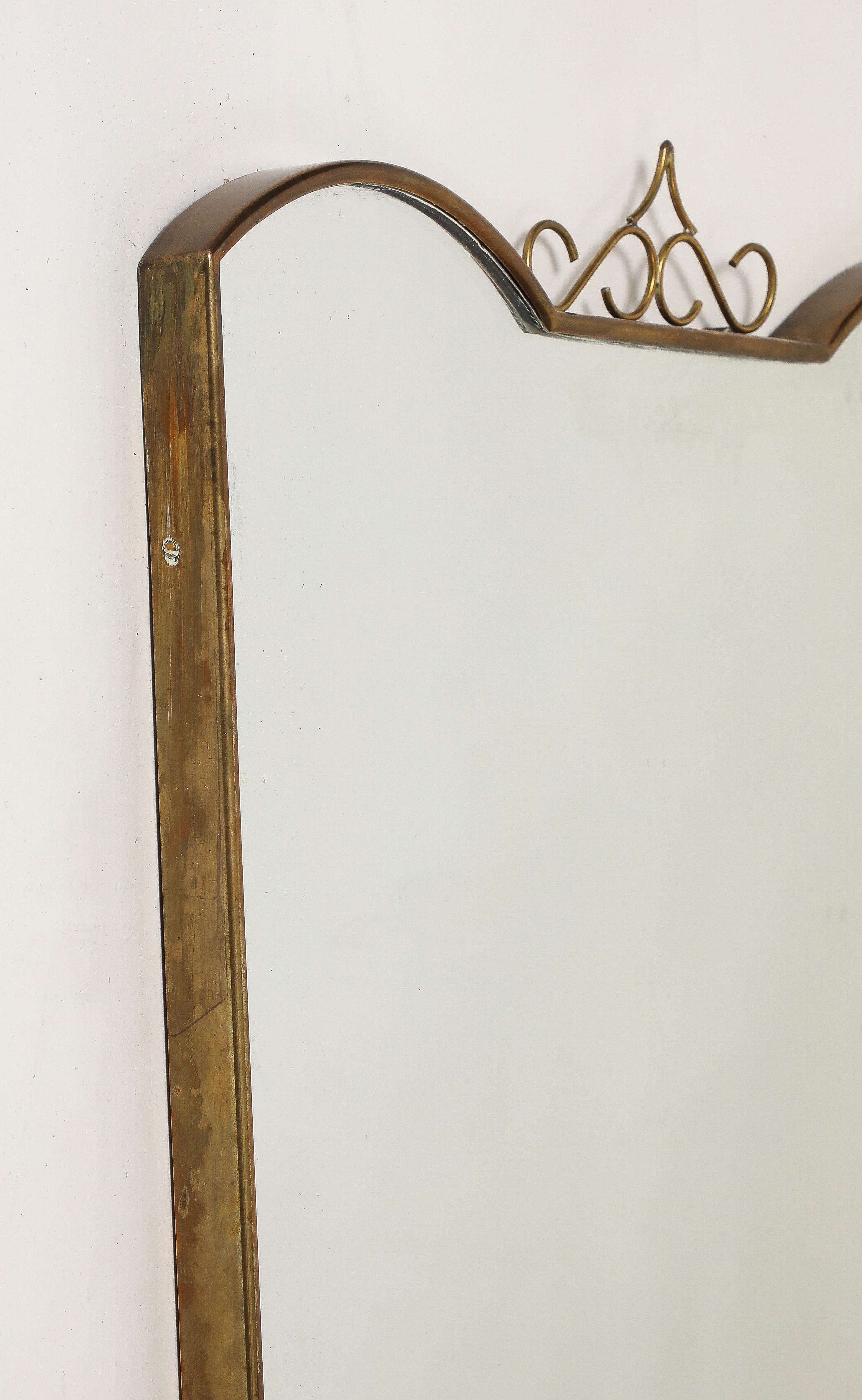 Midcentury Italian Shaped Brass Mirror with Brass Decorations, 1950s For Sale 1