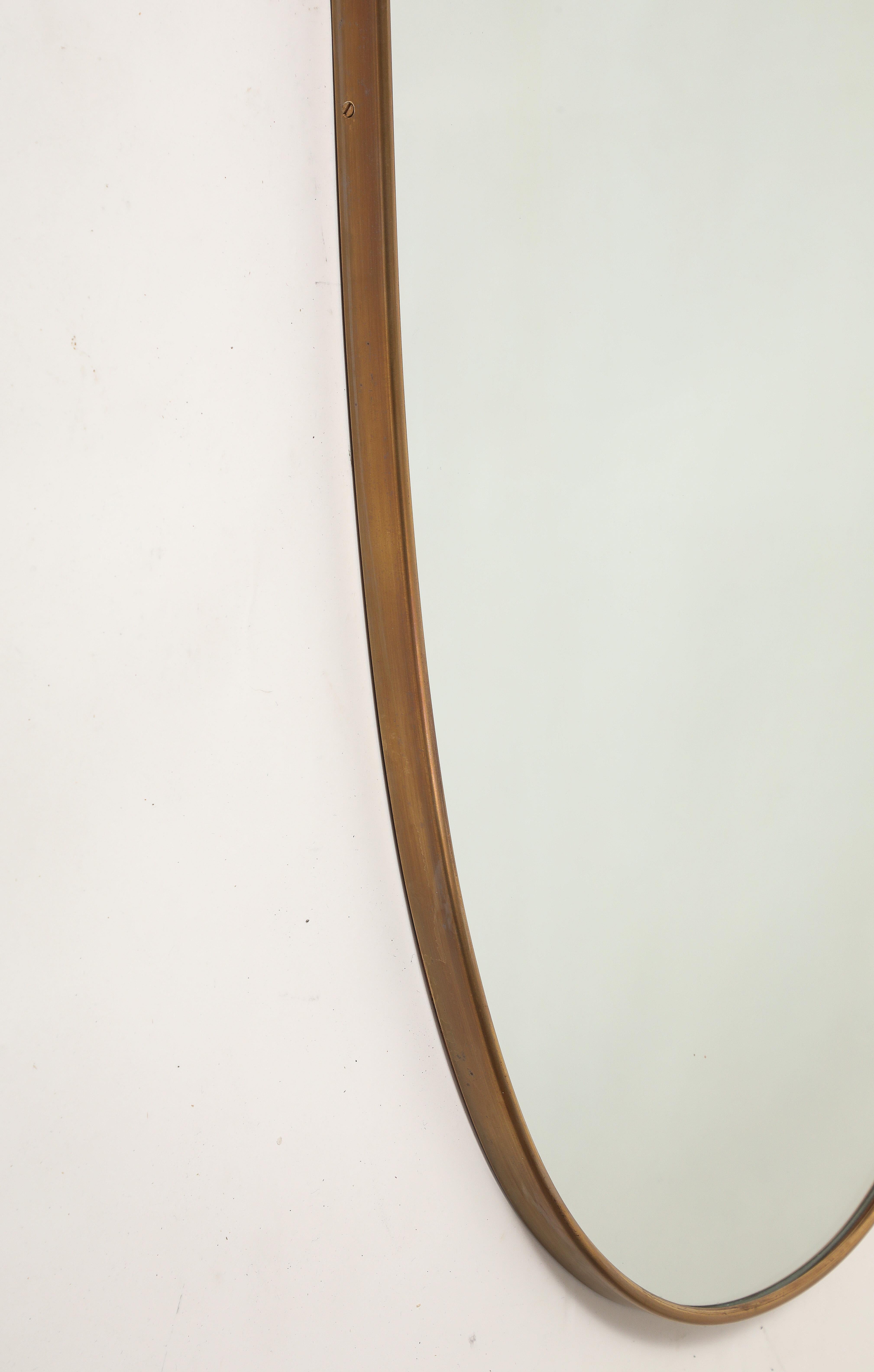 Miroir mural en laiton en forme de bouclier, Italie du milieu du siècle, années 1950 en vente 5