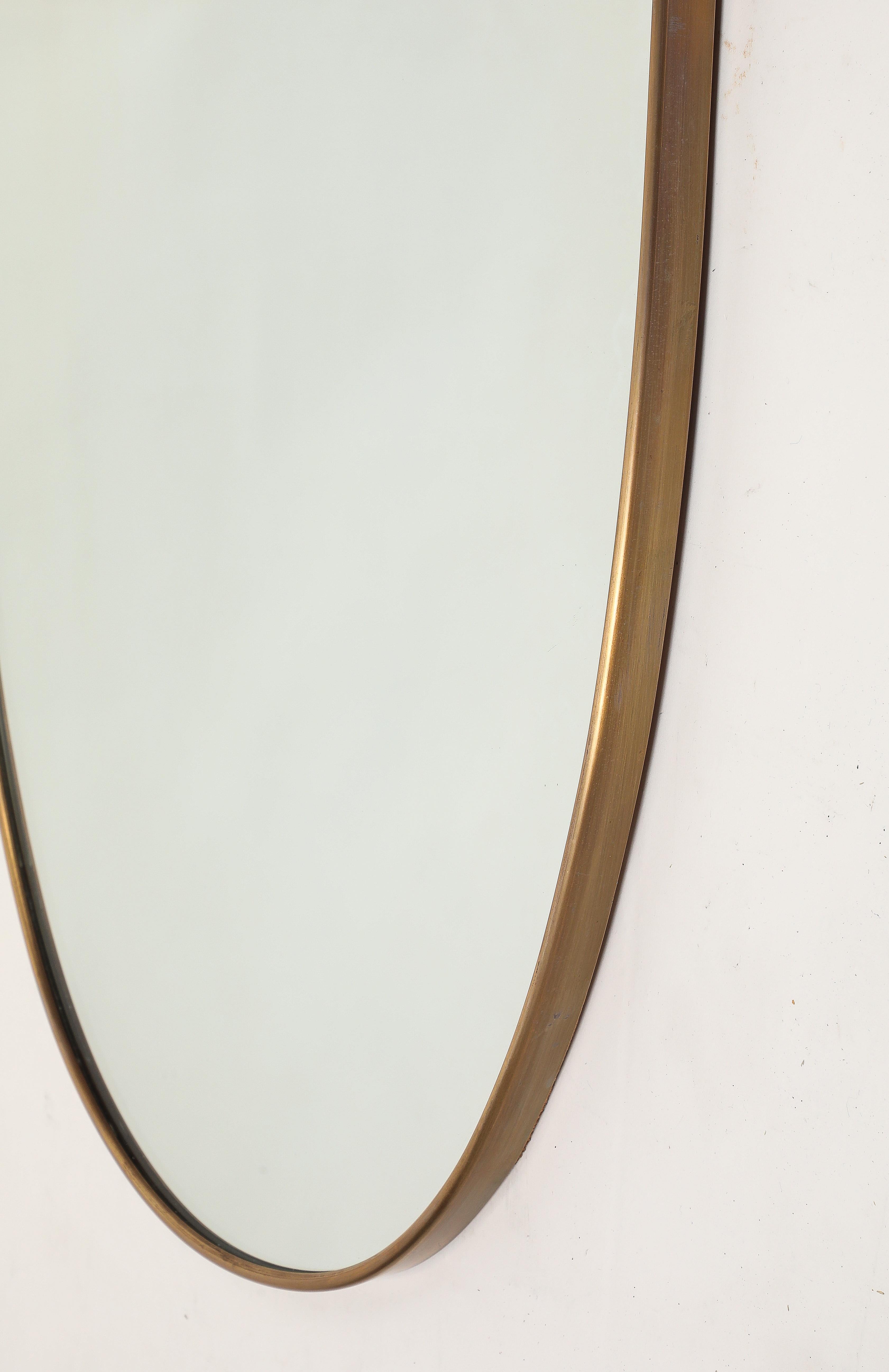 Miroir mural en laiton en forme de bouclier, Italie du milieu du siècle, années 1950 en vente 6