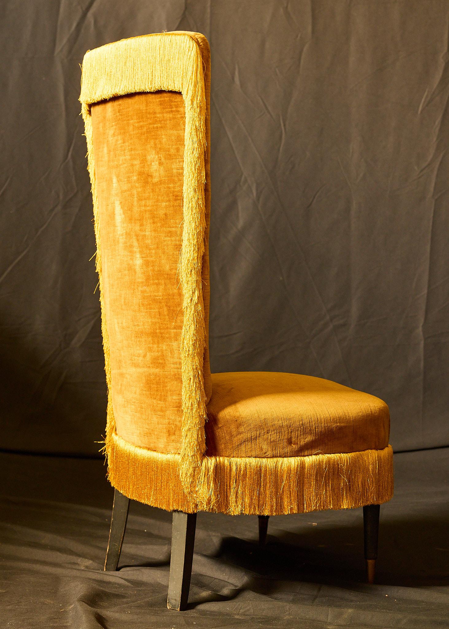 Midcentury Italian Slipper Chair, Circa 1950s In Good Condition For Sale In Atlanta, GA