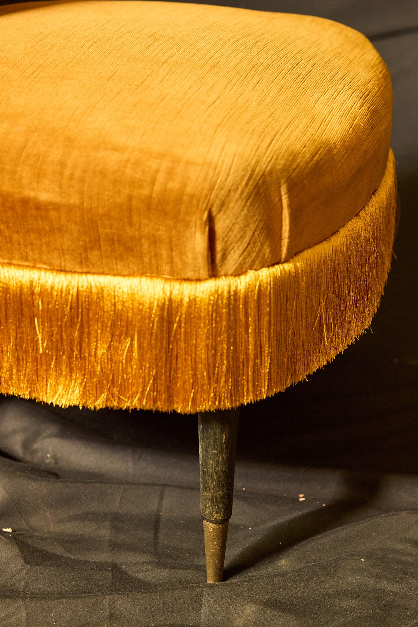 Midcentury Italian Slipper Chair, Circa 1950s For Sale 2
