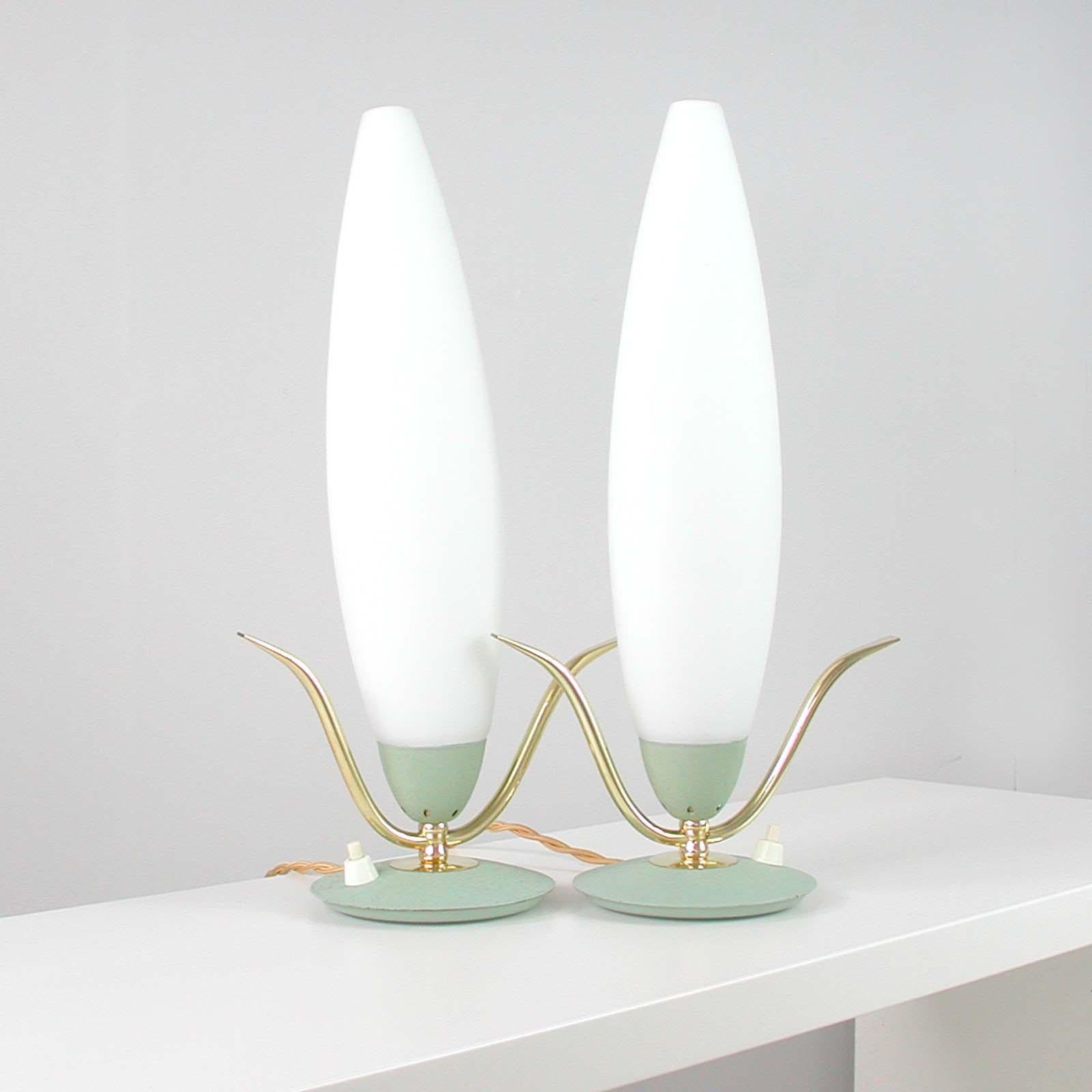 Metal Midcentury Italian Sputnik Mint and Satinated Glass Table Lamps, 1950s, Set of 2 For Sale