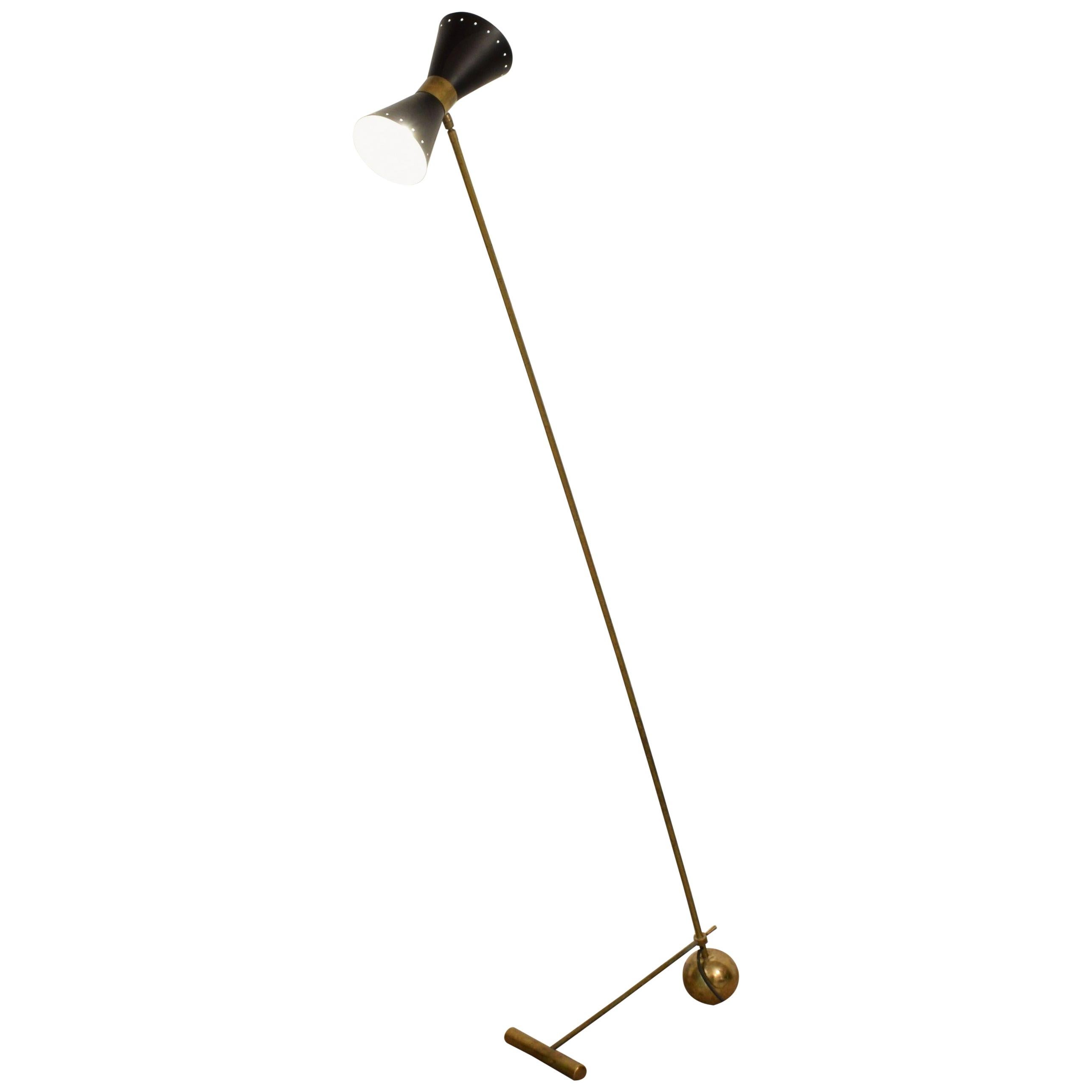 Midcentury Italian Style Brass and Black Lacquered Counterweight Floor Lamp For Sale