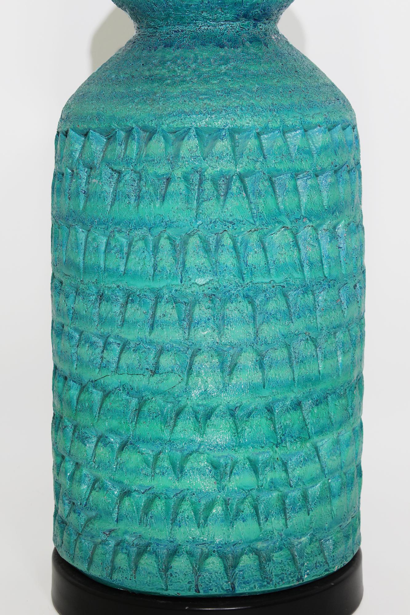 Midcentury Italian Tall Turquoise Ceramic Lamp Attributed to Alvino Bagni In Good Condition In Atlanta, GA