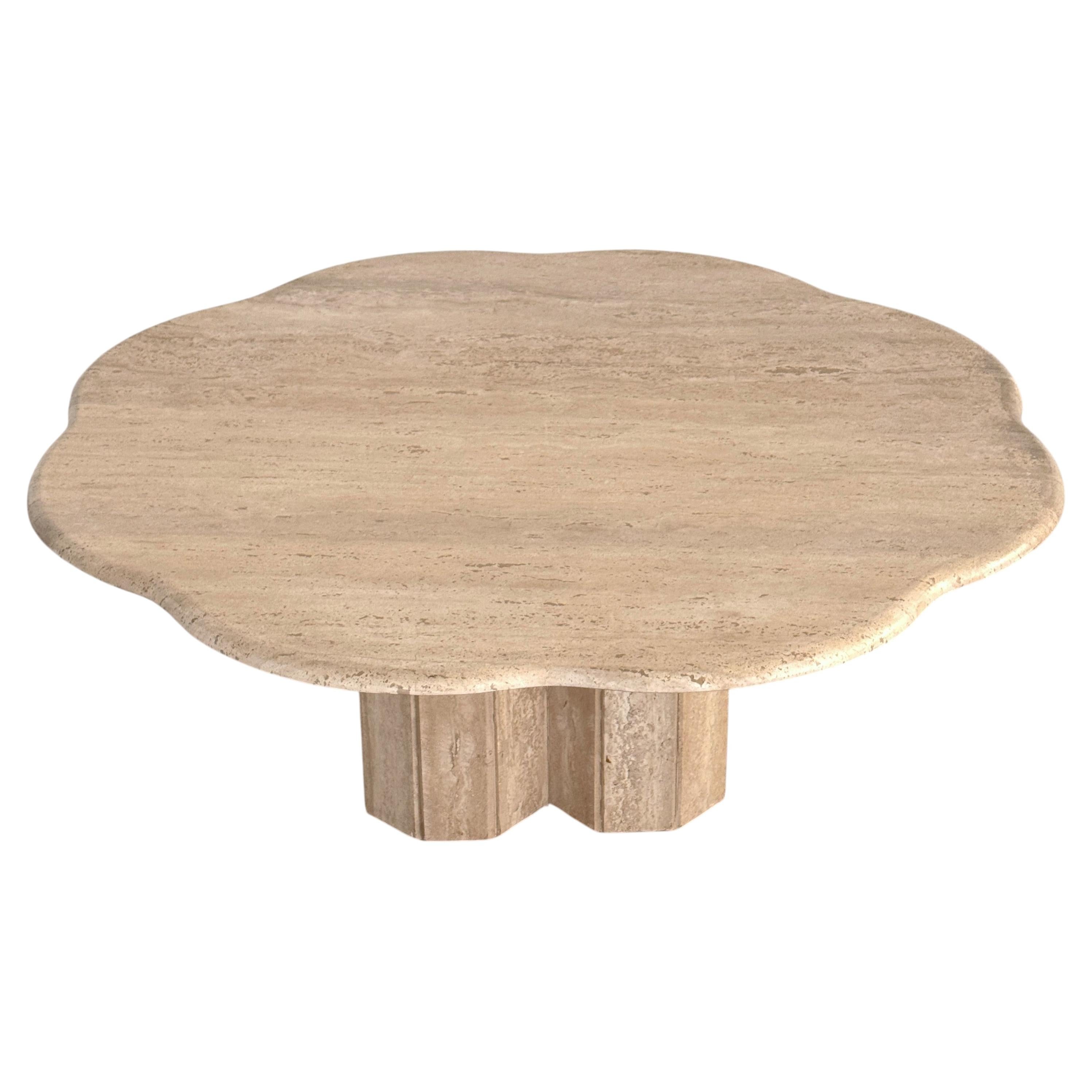 Mesa de centro de travertino hecha a mano, con forma de nube, Italia, diseño de los años 70