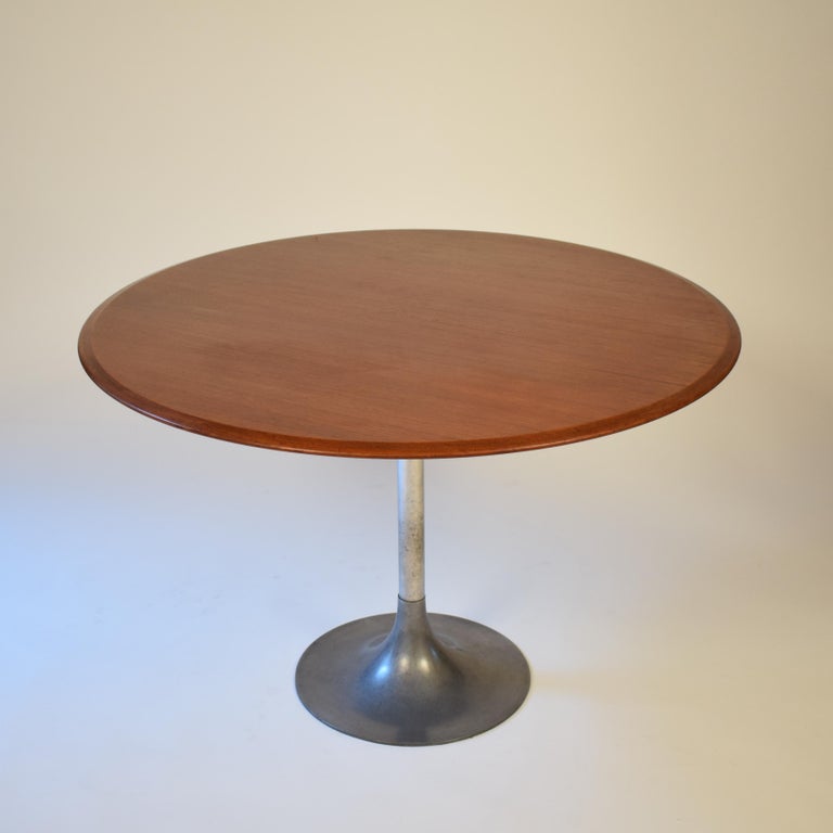 Midcentury Italian Tulip Table with Silver Metal Base and Brown-Red ...