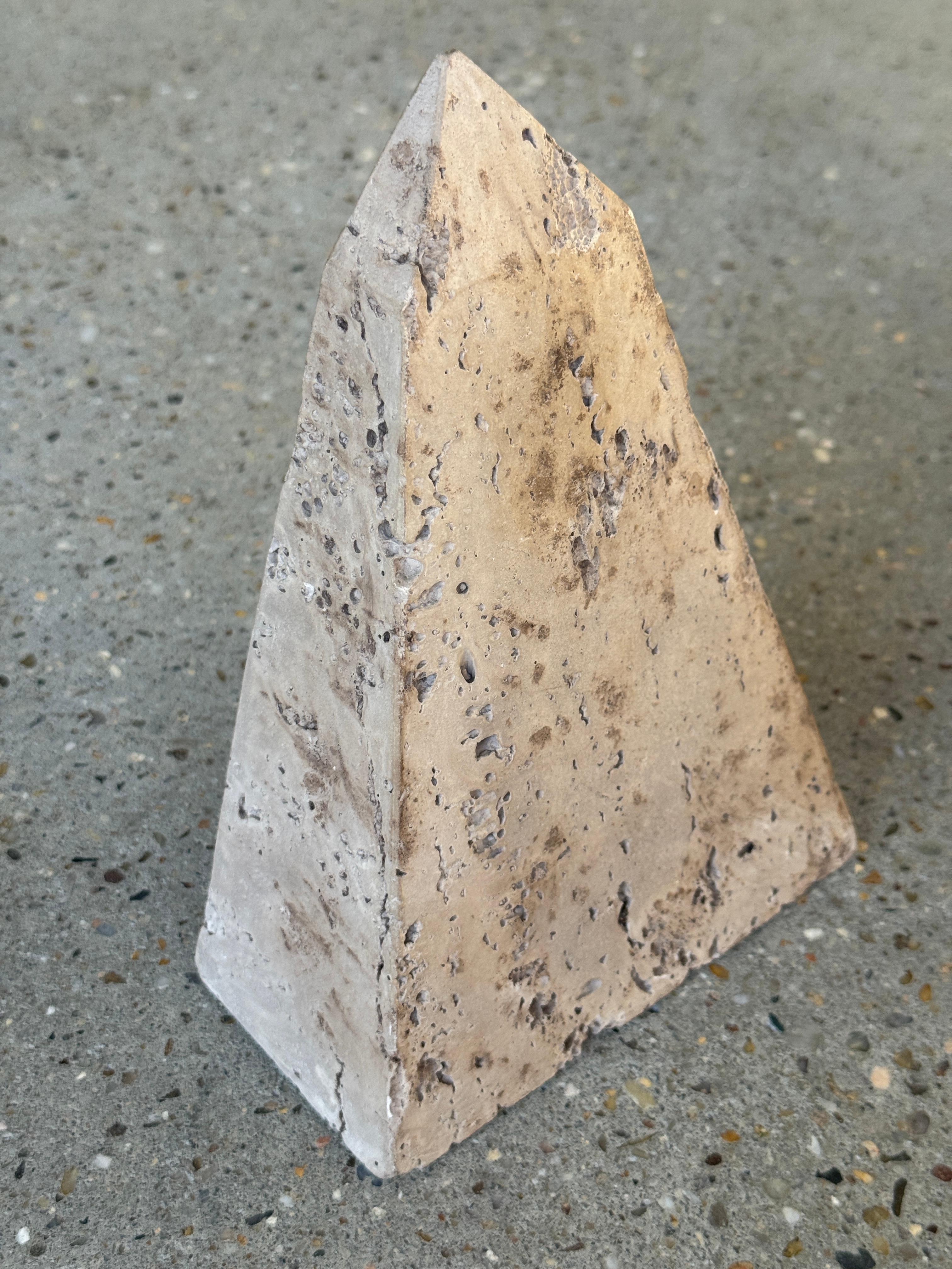 Italienische Travertin-Buchstützen aus der Jahrhundertmitte im Angebot 3