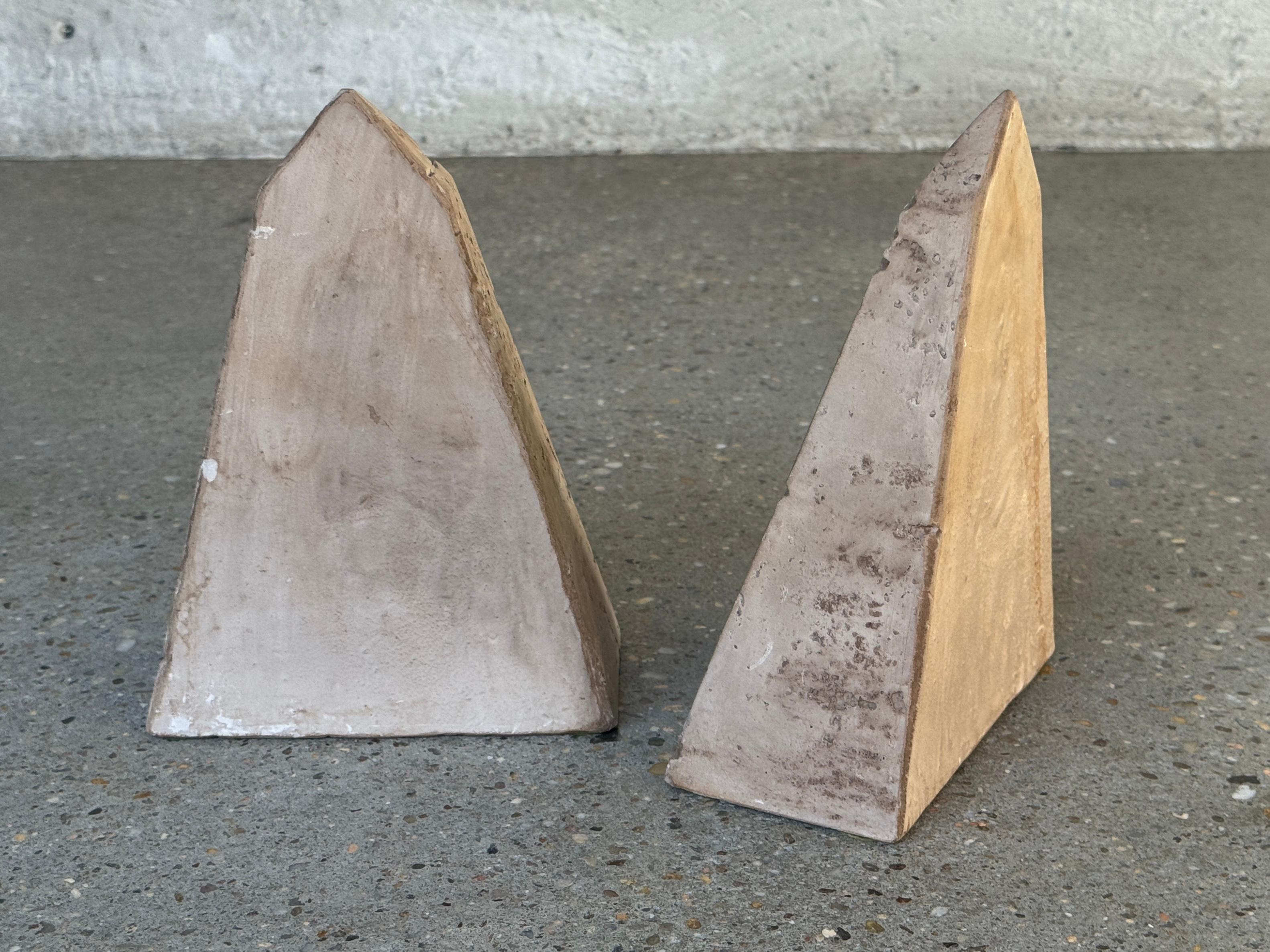 Italienische Travertin-Buchstützen aus der Jahrhundertmitte im Angebot 6