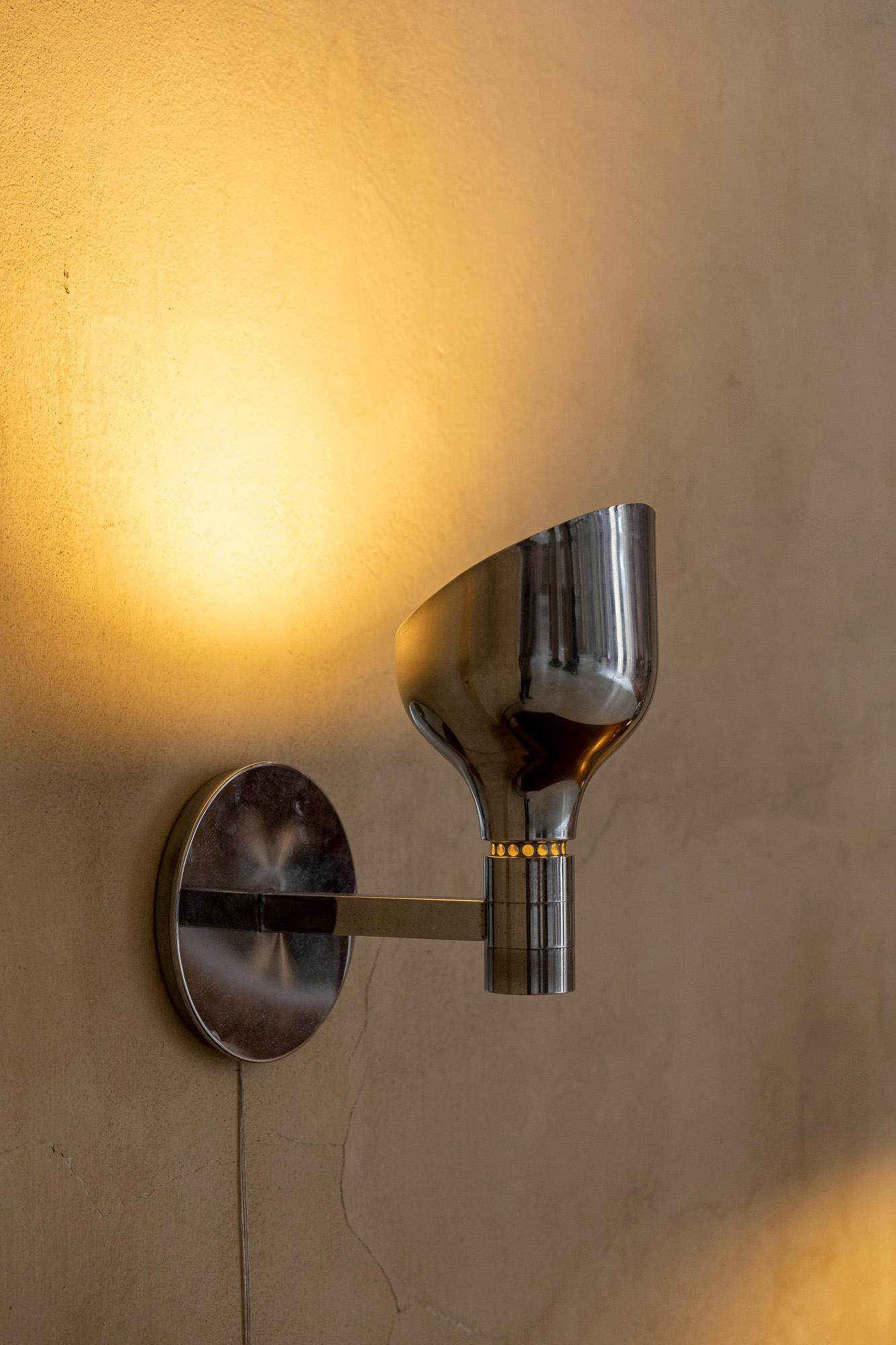 Mid-20th Century Midcentury Italian Wall Light Designed by Franco Albini for Sirrah, 1968 For Sale