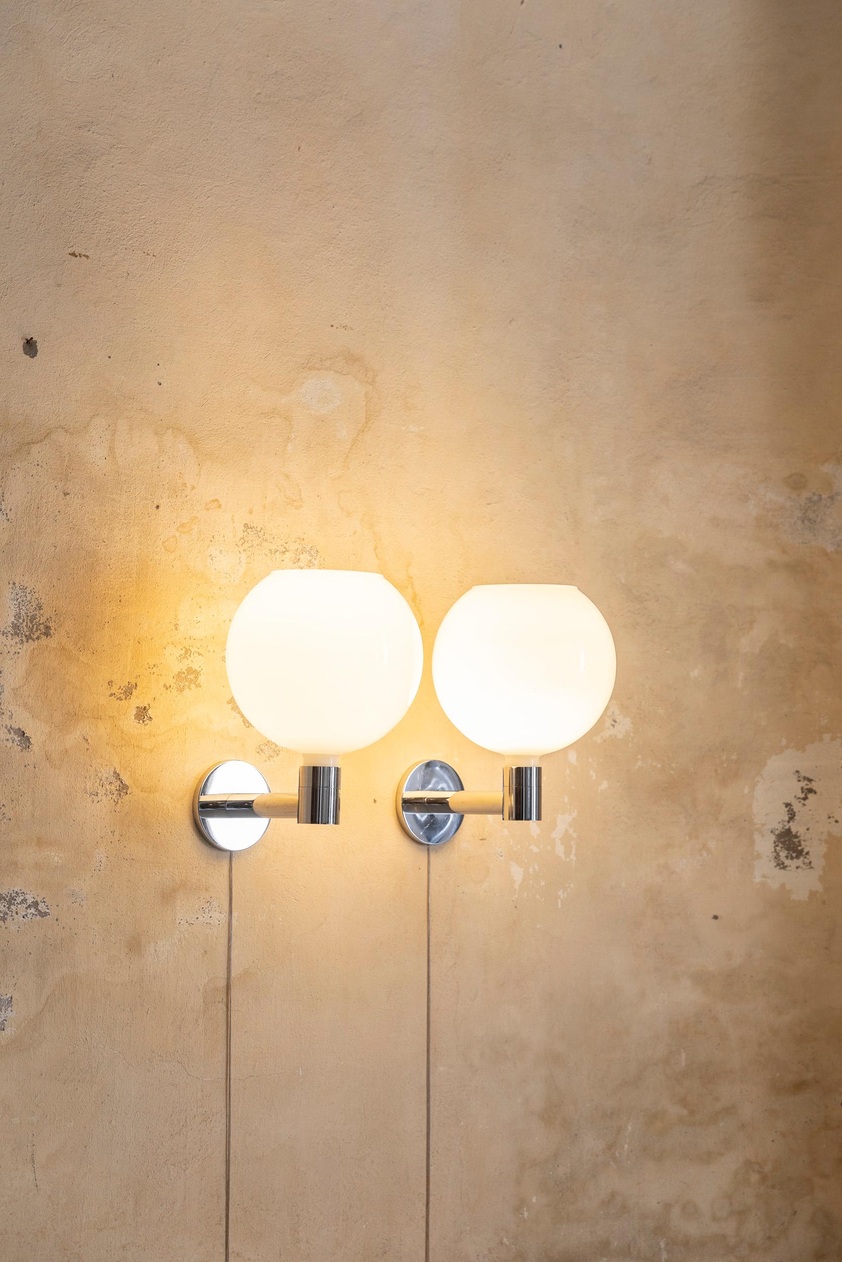 Mid-Century Modern Midcentury Italian Wall Lights Designed by Franco Albini for Sirrah, 1968 For Sale