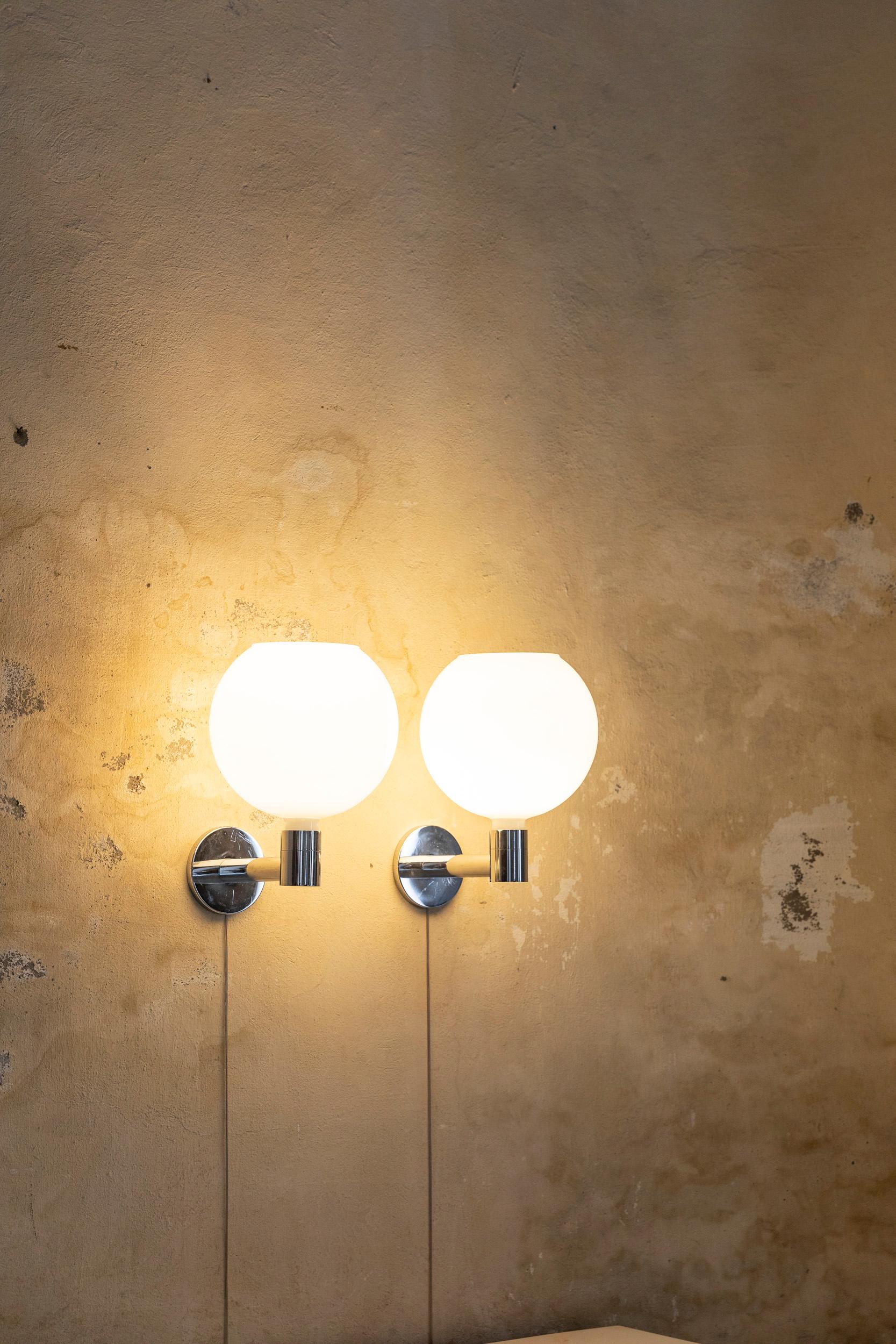 Mid-20th Century Midcentury Italian Wall Lights Designed by Franco Albini for Sirrah, 1968 For Sale