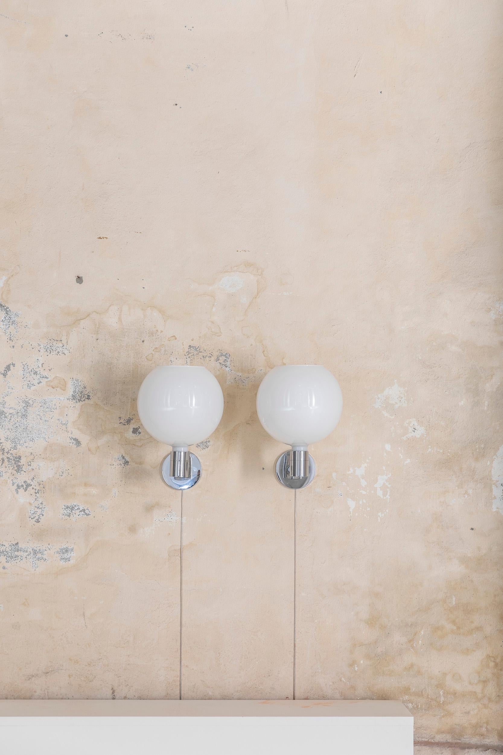 Glass Midcentury Italian Wall Lights Designed by Franco Albini for Sirrah, 1968 For Sale