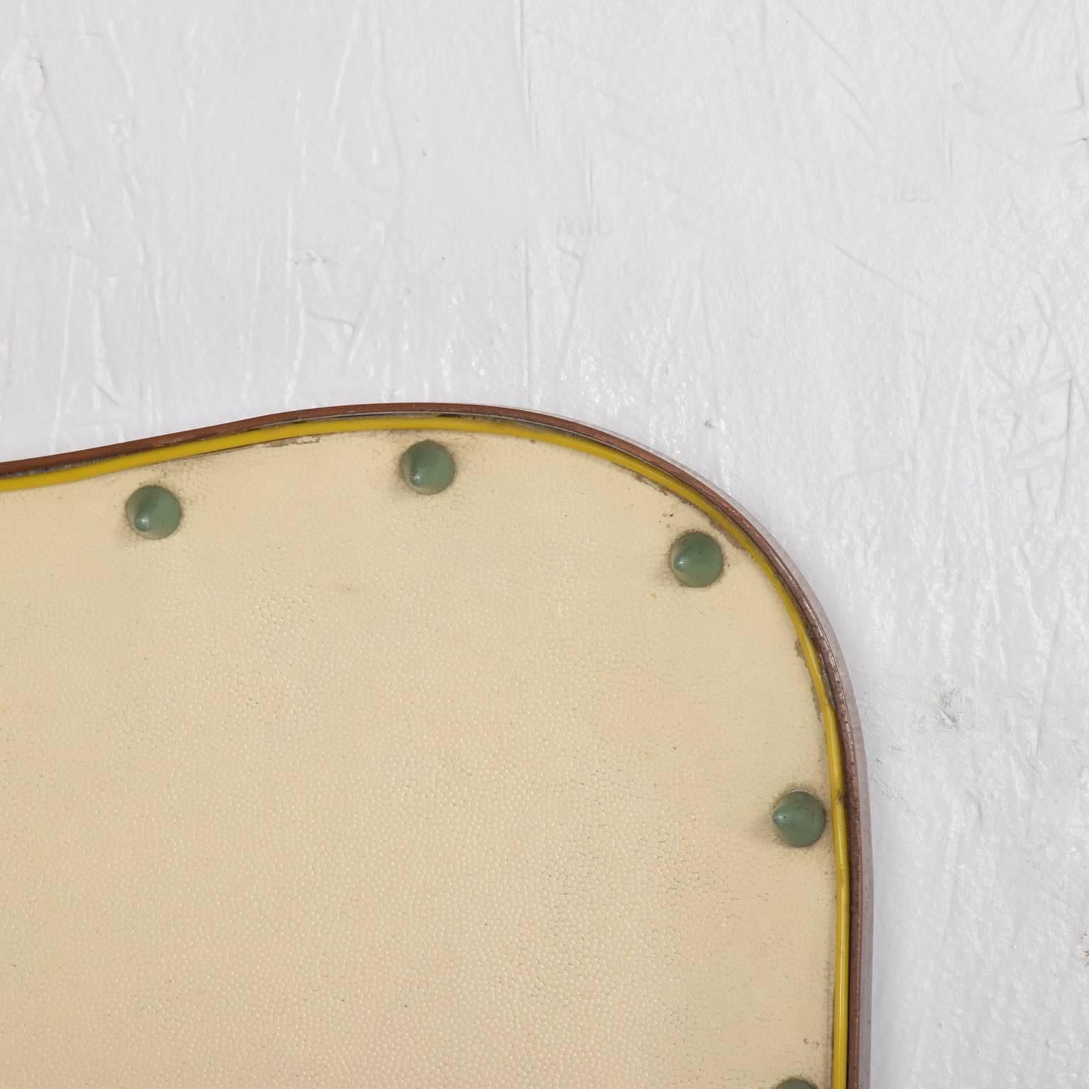 Mid-Century Modern Midcentury Italian Wall Scone in Brass and Leather, 1950s, Paolo Buffa Style