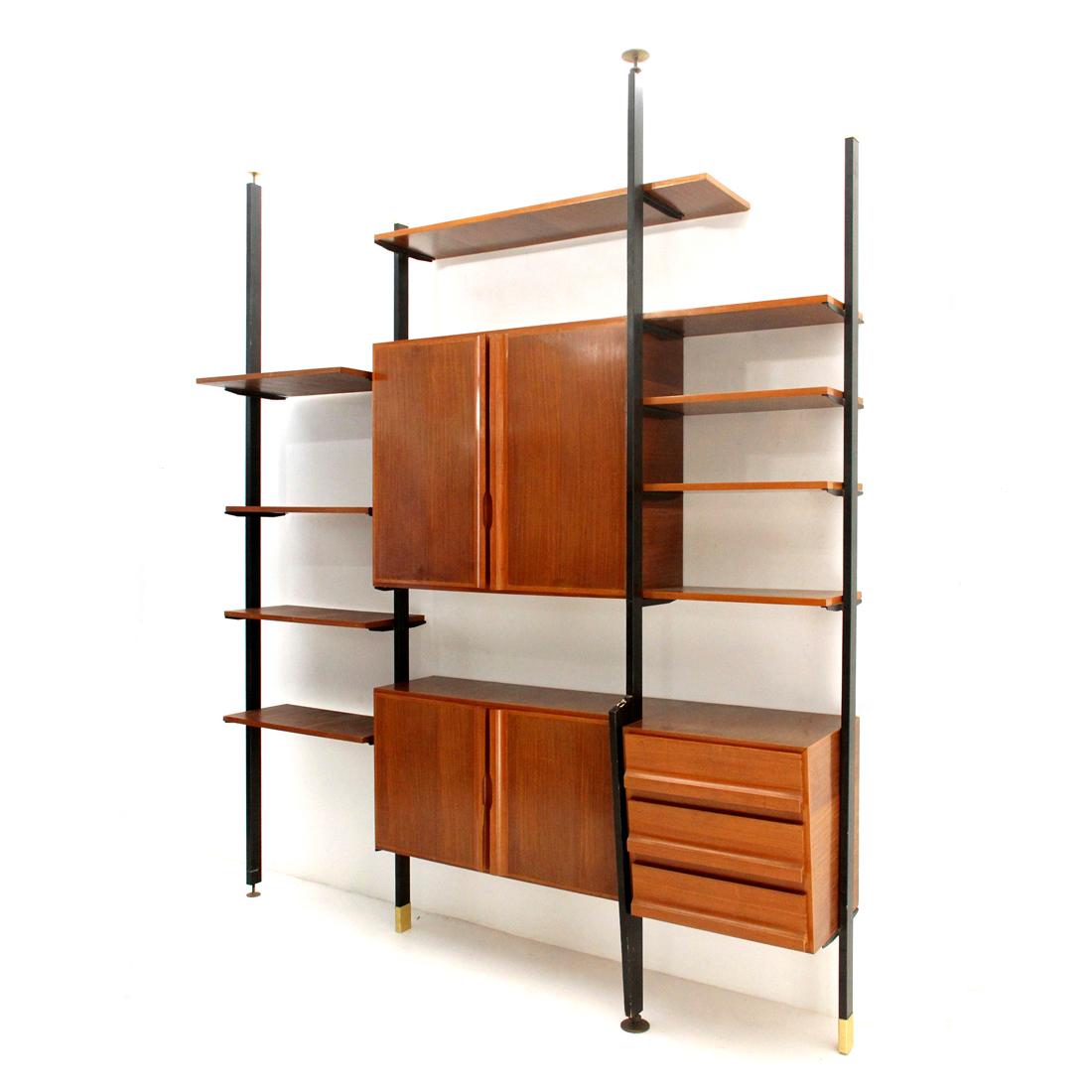 Midcentury Italian Wall Unit in Metal Brass and Wood, 1950s In Fair Condition In Savona, IT