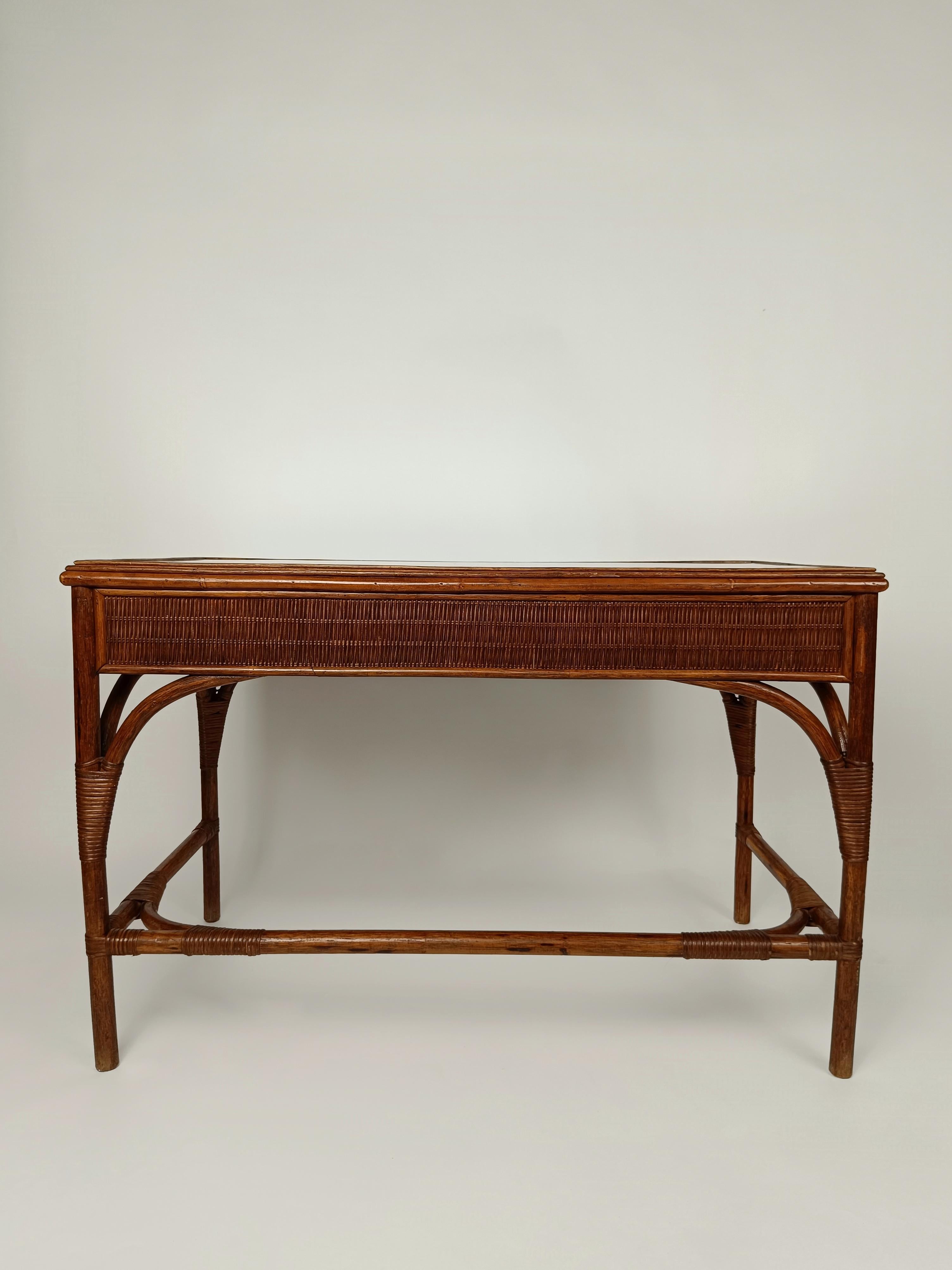 Midcentury Italian Writing Desk with Drawers and Chair, in Bamboo Cane & Wicker For Sale 4