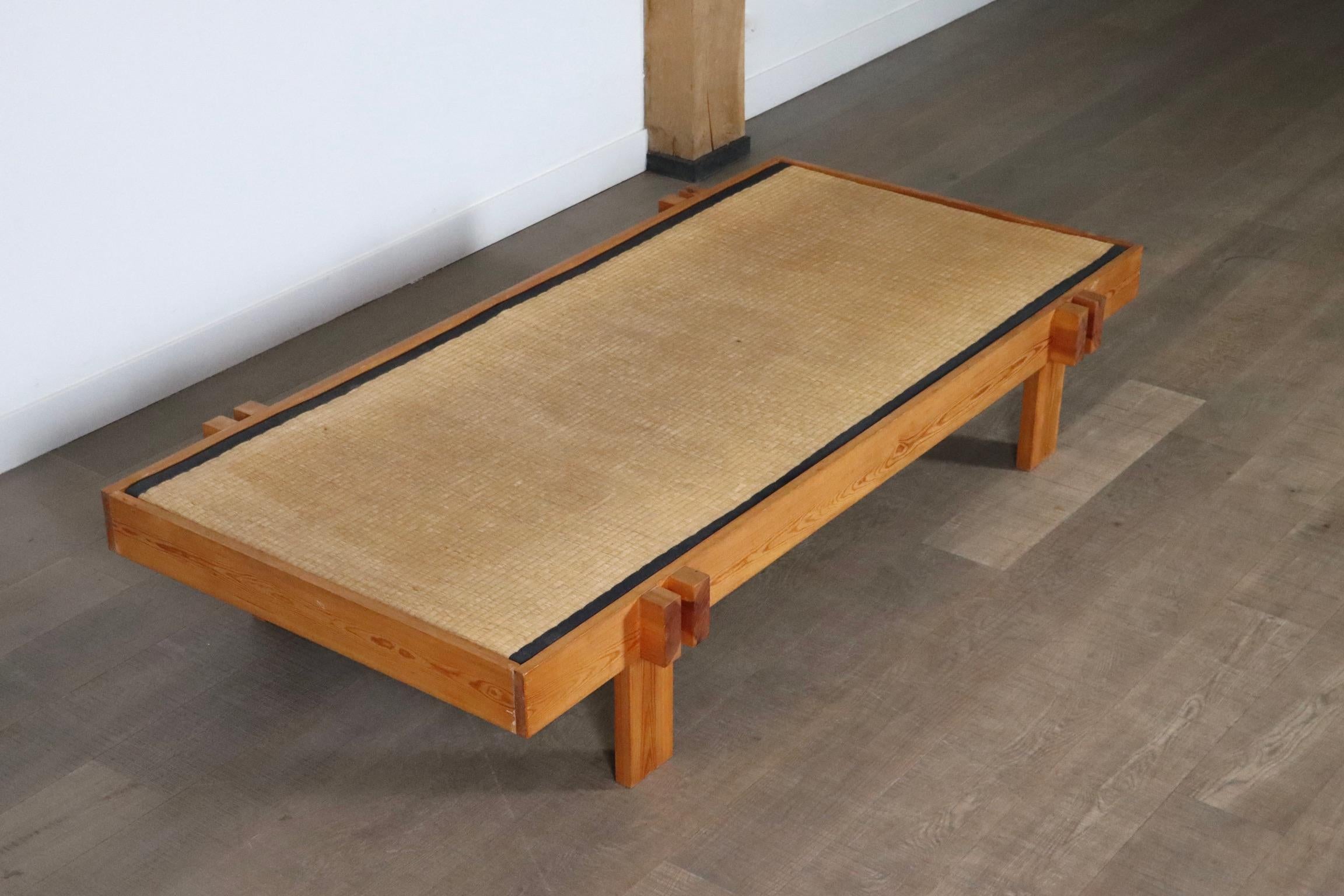 Midcentury Japanese Coffee Table In Wood And Seagrass, Japan, 1960s For Sale 3