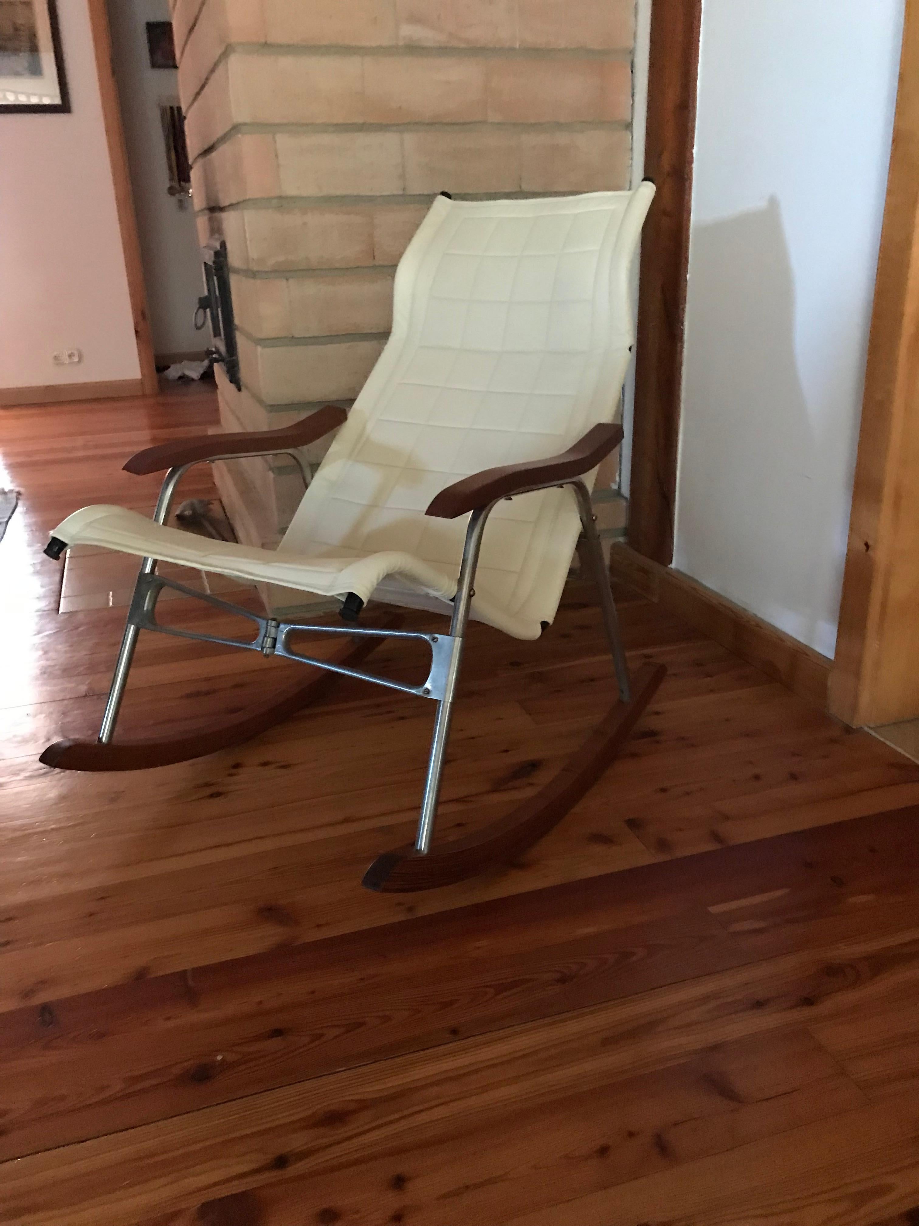 Mid-Century Modern Midcentury Japanese Rocking Chair by Takeshi Nii For Sale