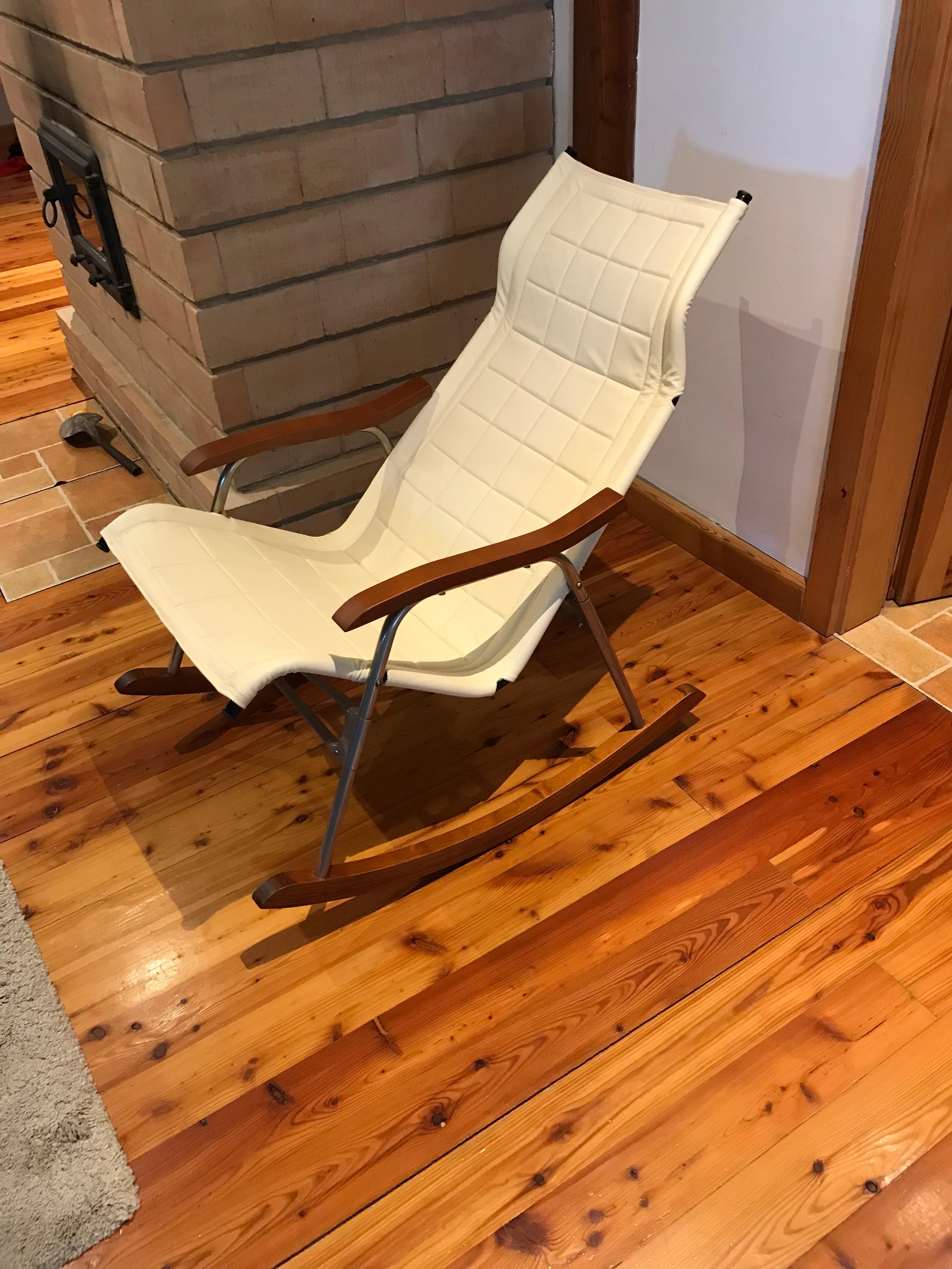 Midcentury Japanese Rocking Chair by Takeshi Nii For Sale 2