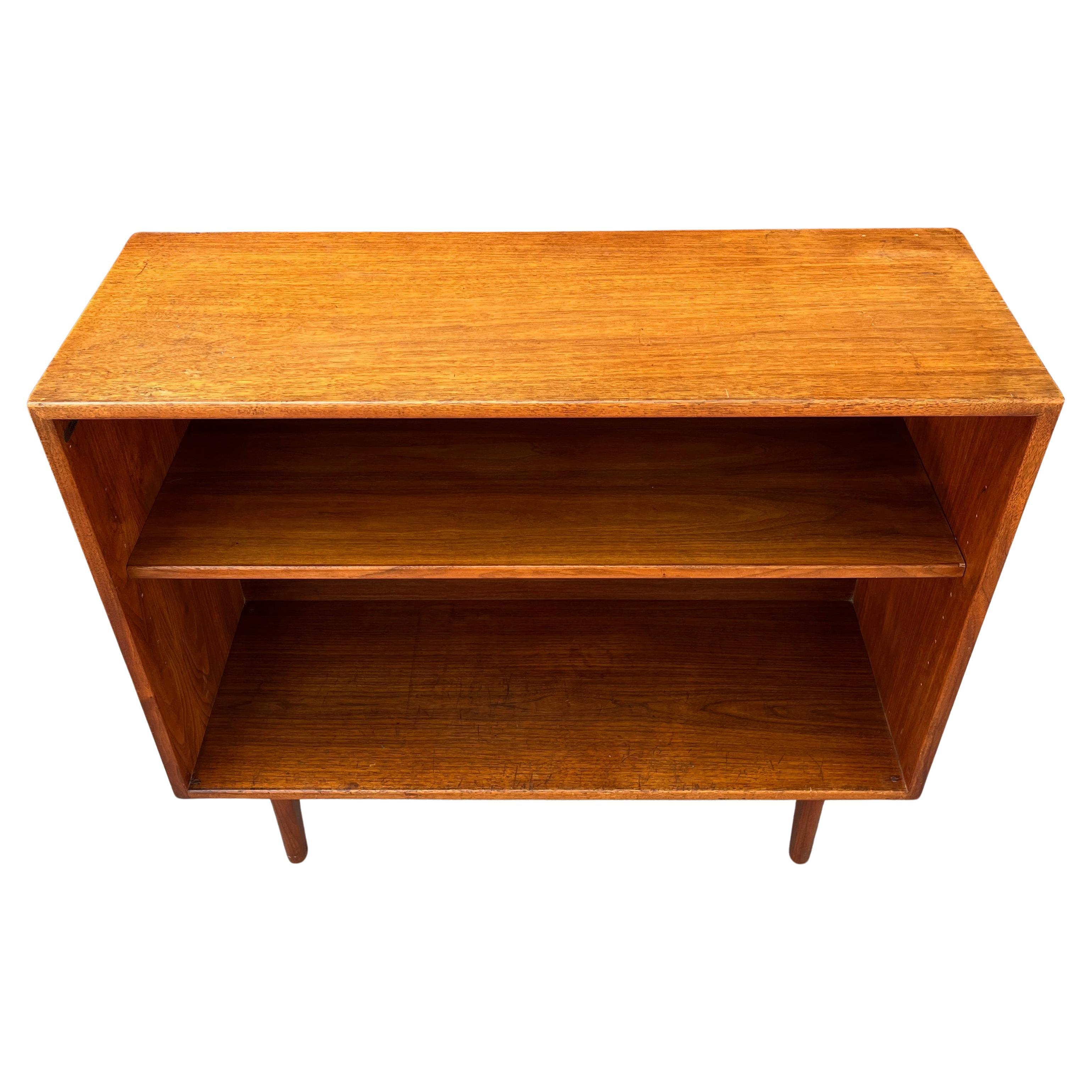 Midcentury Jens Risom Walnut Bookcase 4