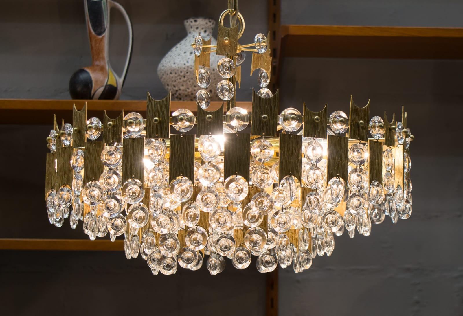 Midcentury Jeweled Crystal Chandelier by Palwa 'Palme & Walter', 1960s In Good Condition For Sale In Nürnberg, Bayern