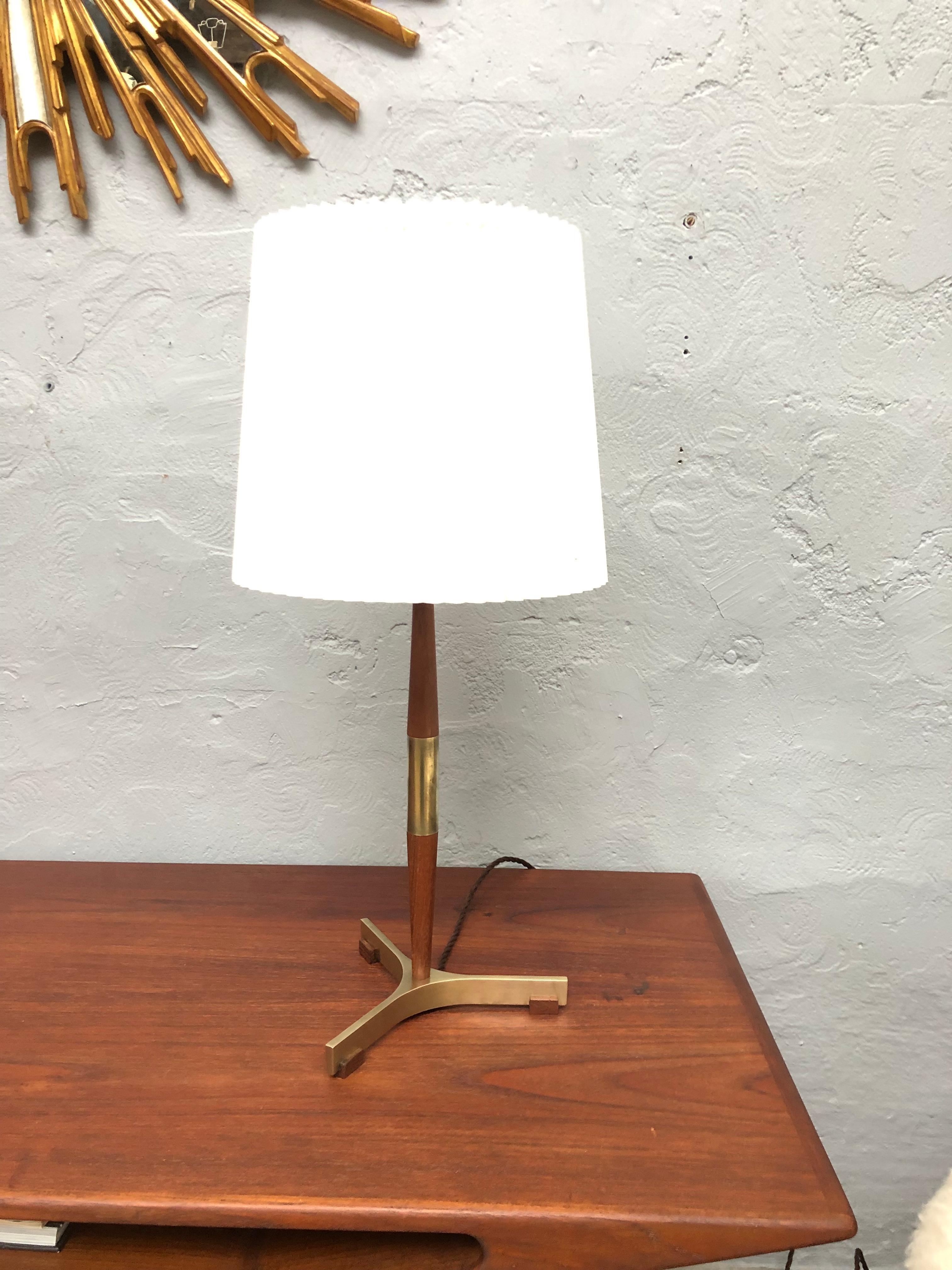 Midcentury Jo Hammerborg President Table Lamp for Fog & Mørup in Teak and Brass For Sale 4