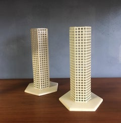 Vasi a bocciolo di Josef Hoffmann per Bieffeplast, metà del secolo scorso