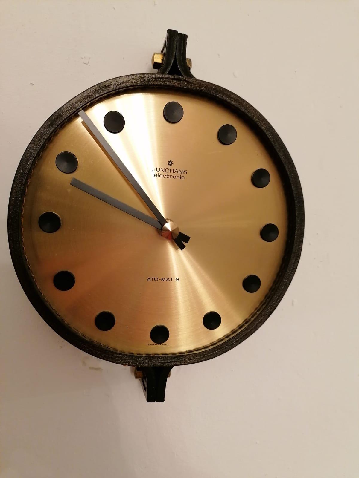 Brass/leather case with a battery movement, made in Germany in the late 1960s.

 