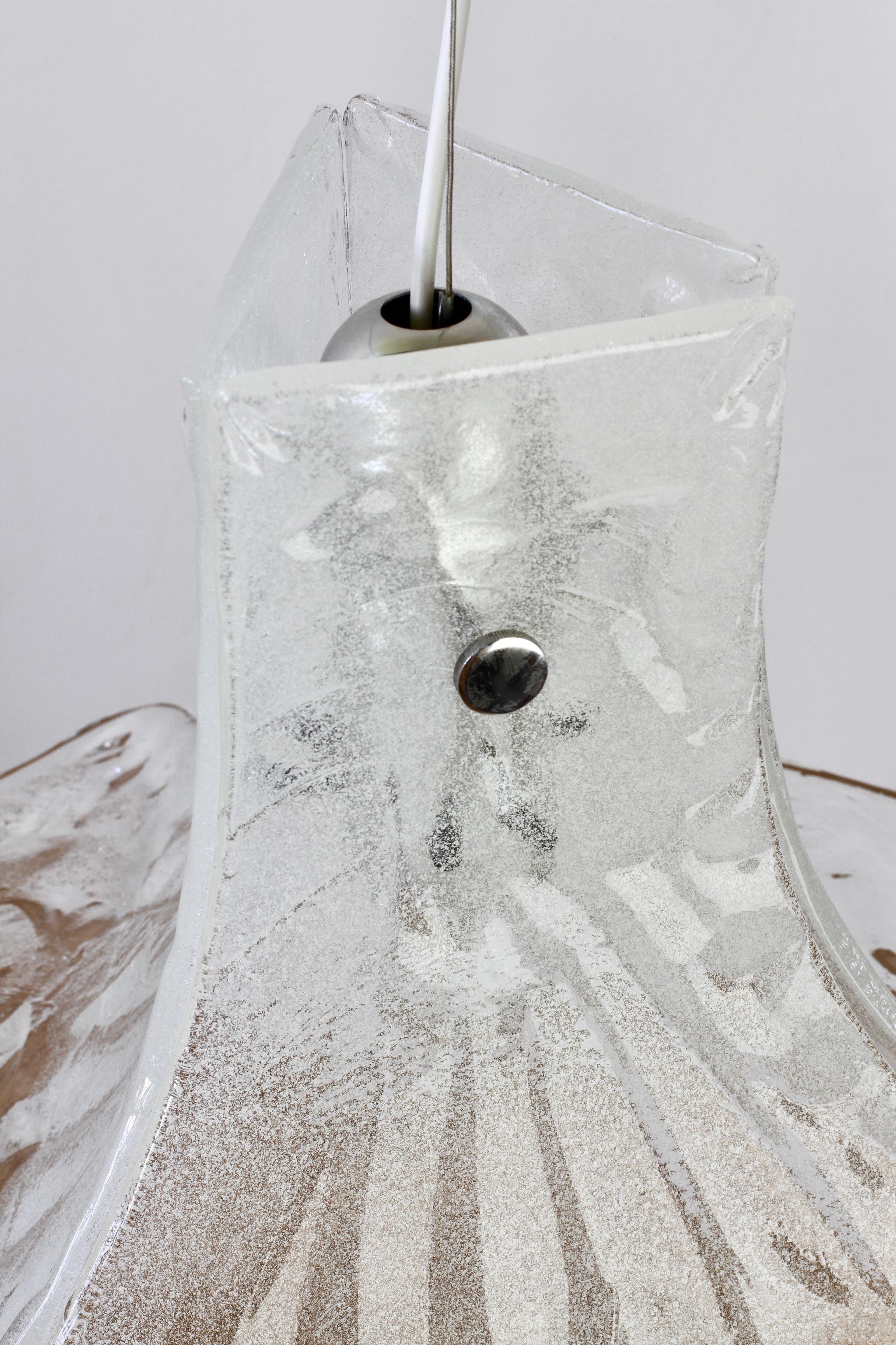 Midcentury Kalmar 'Flower' Petal Mazzega White Murano Glass Pendant Light, 1970s For Sale 1