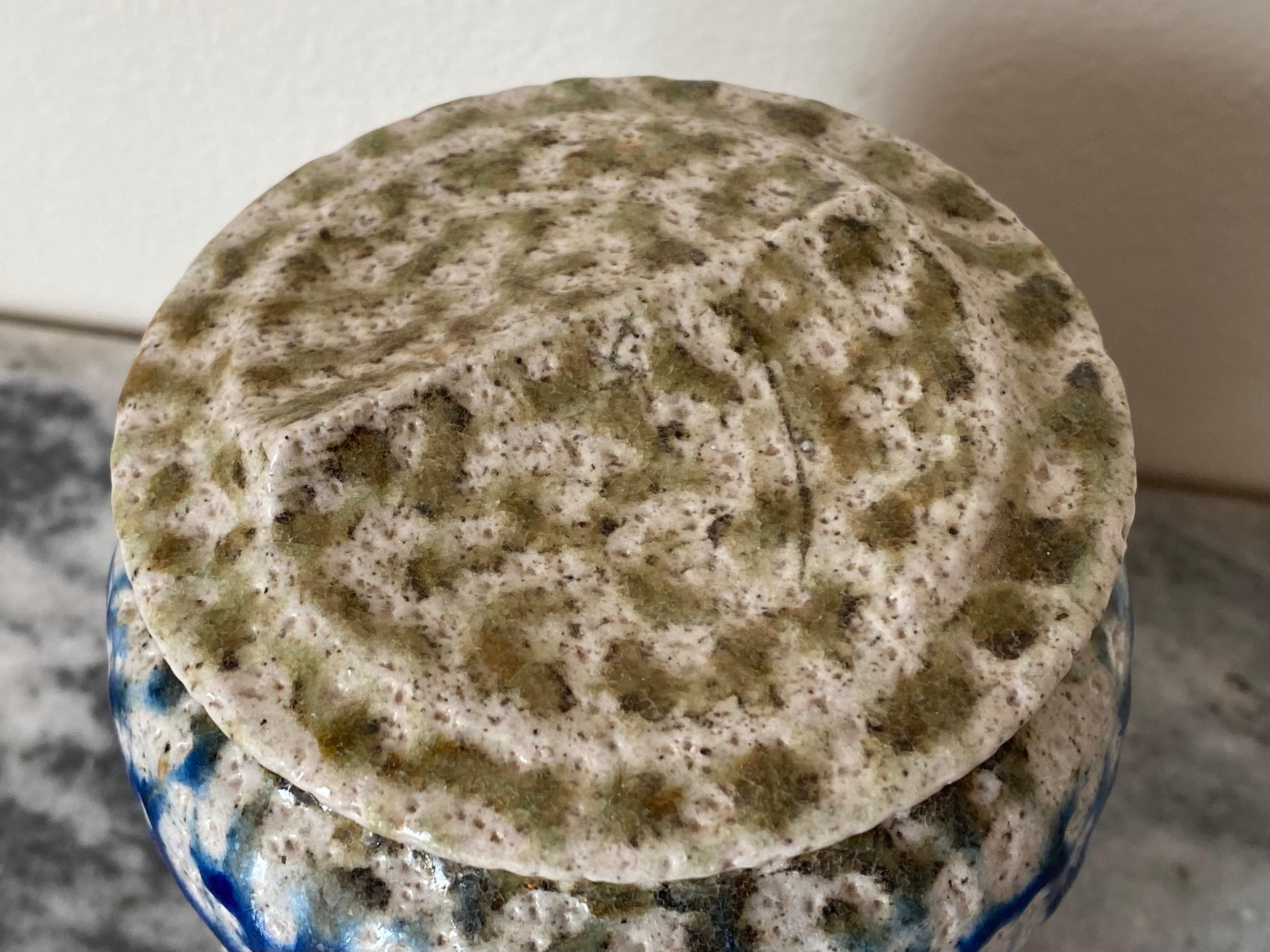 Jarre de poterie en grès émaillé au sel de Karen Karnes du milieu du siècle. Bon état - En vente à Southampton, NJ