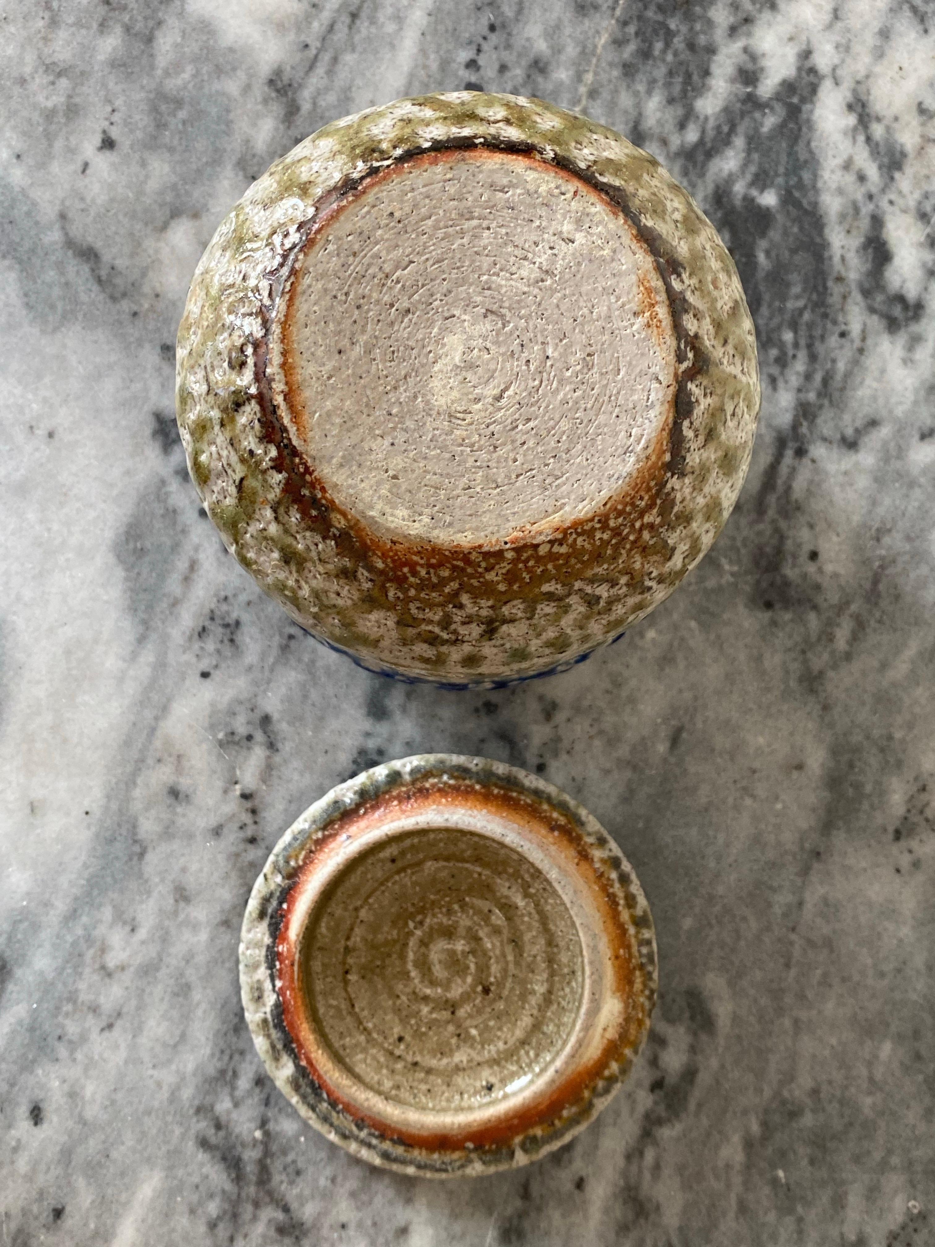 Céramique Jarre de poterie en grès émaillé au sel de Karen Karnes du milieu du siècle. en vente