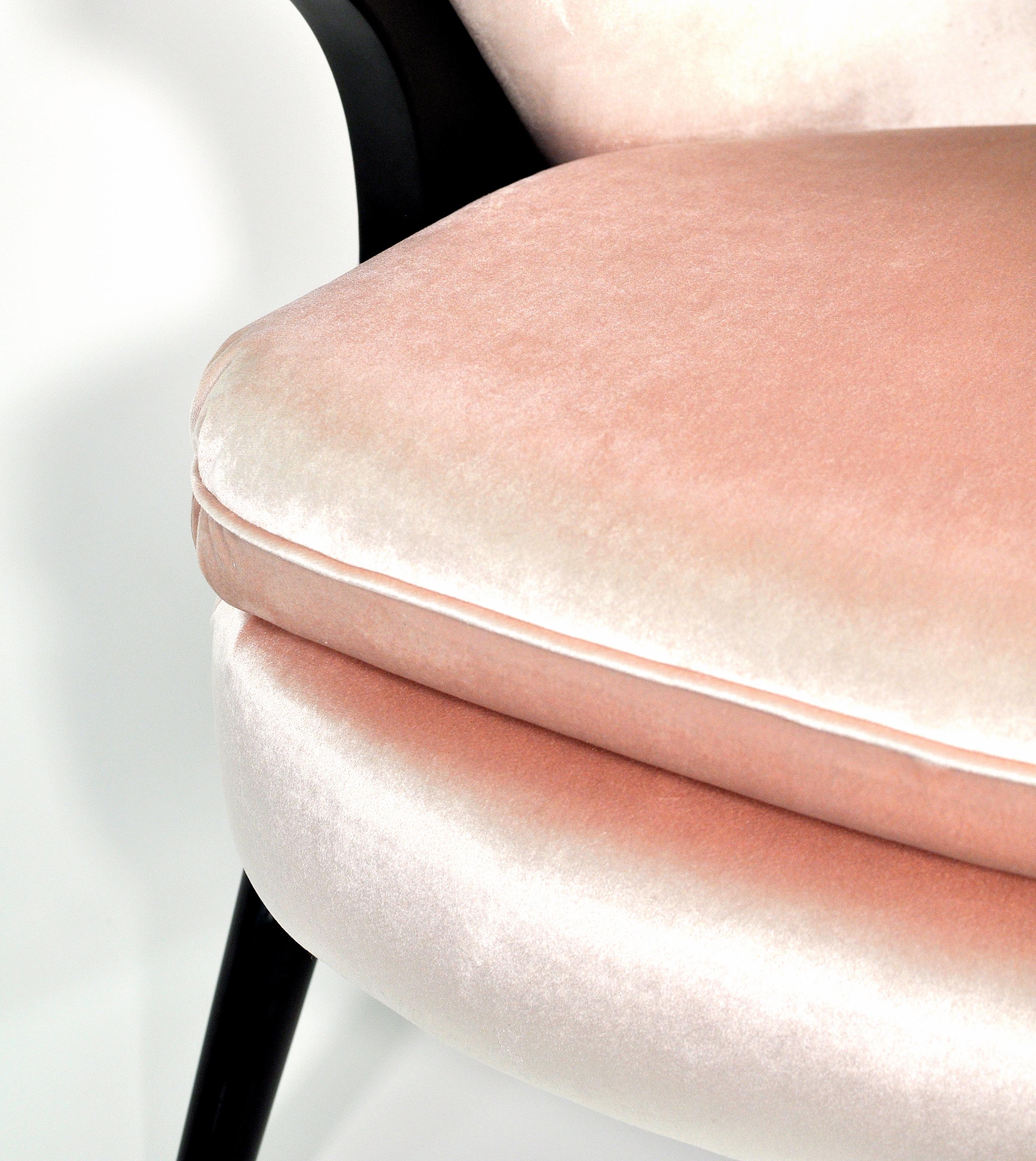 20th Century Mid-Century Karpen Style Pink Velvet Lounge Chair, 1970s