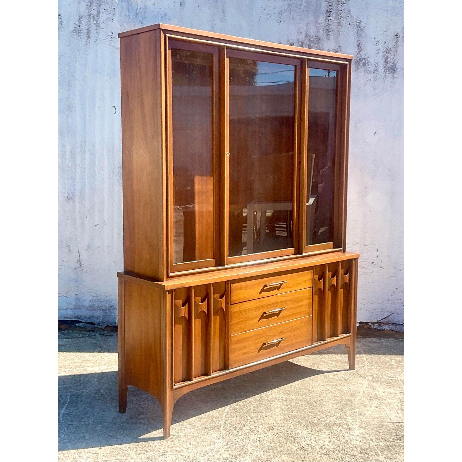 Midcentury Kent Coffey Perspecta China Cabinet In Good Condition In West Palm Beach, FL