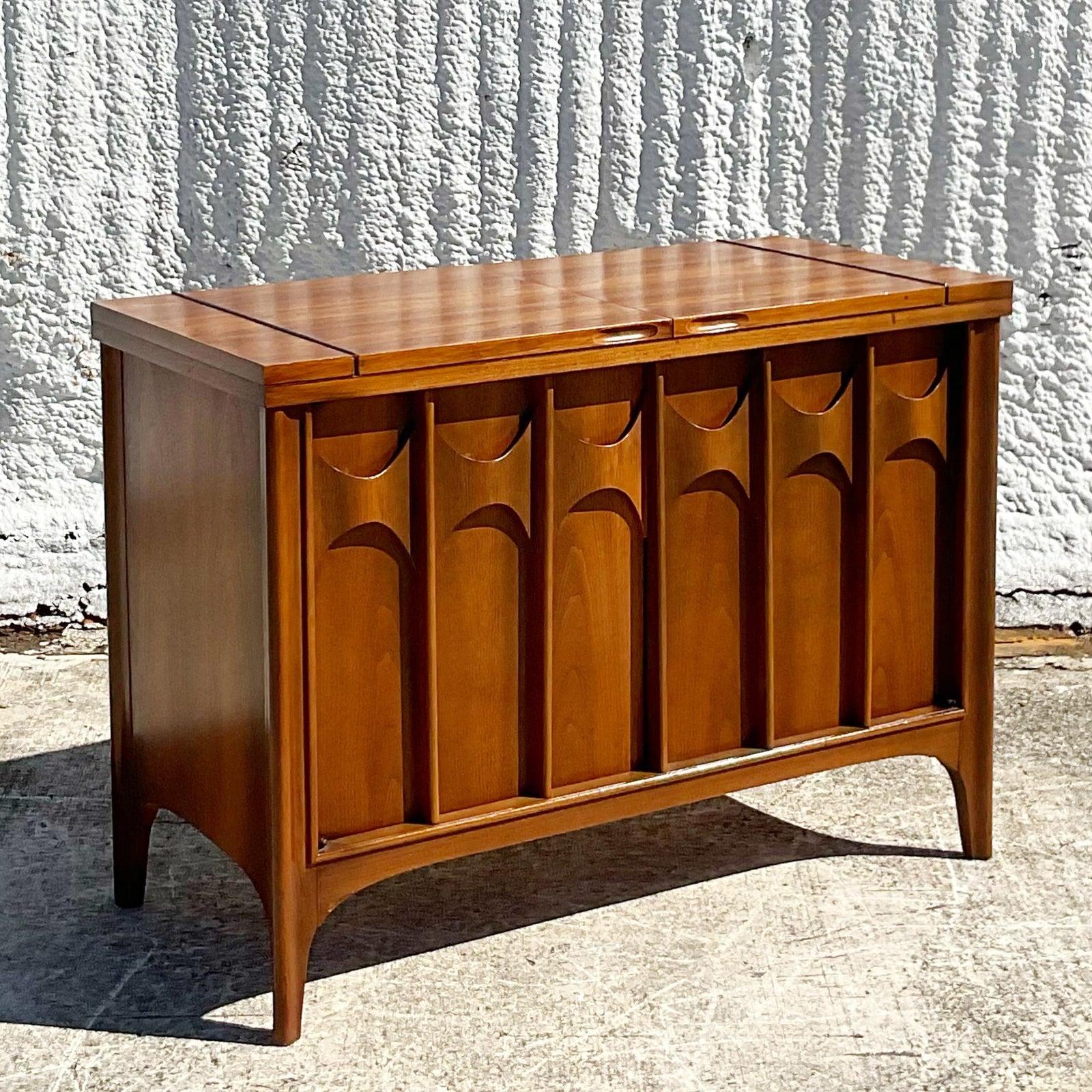 Midcentury Kent Coffey Perspecta Sideboard In Excellent Condition In west palm beach, FL