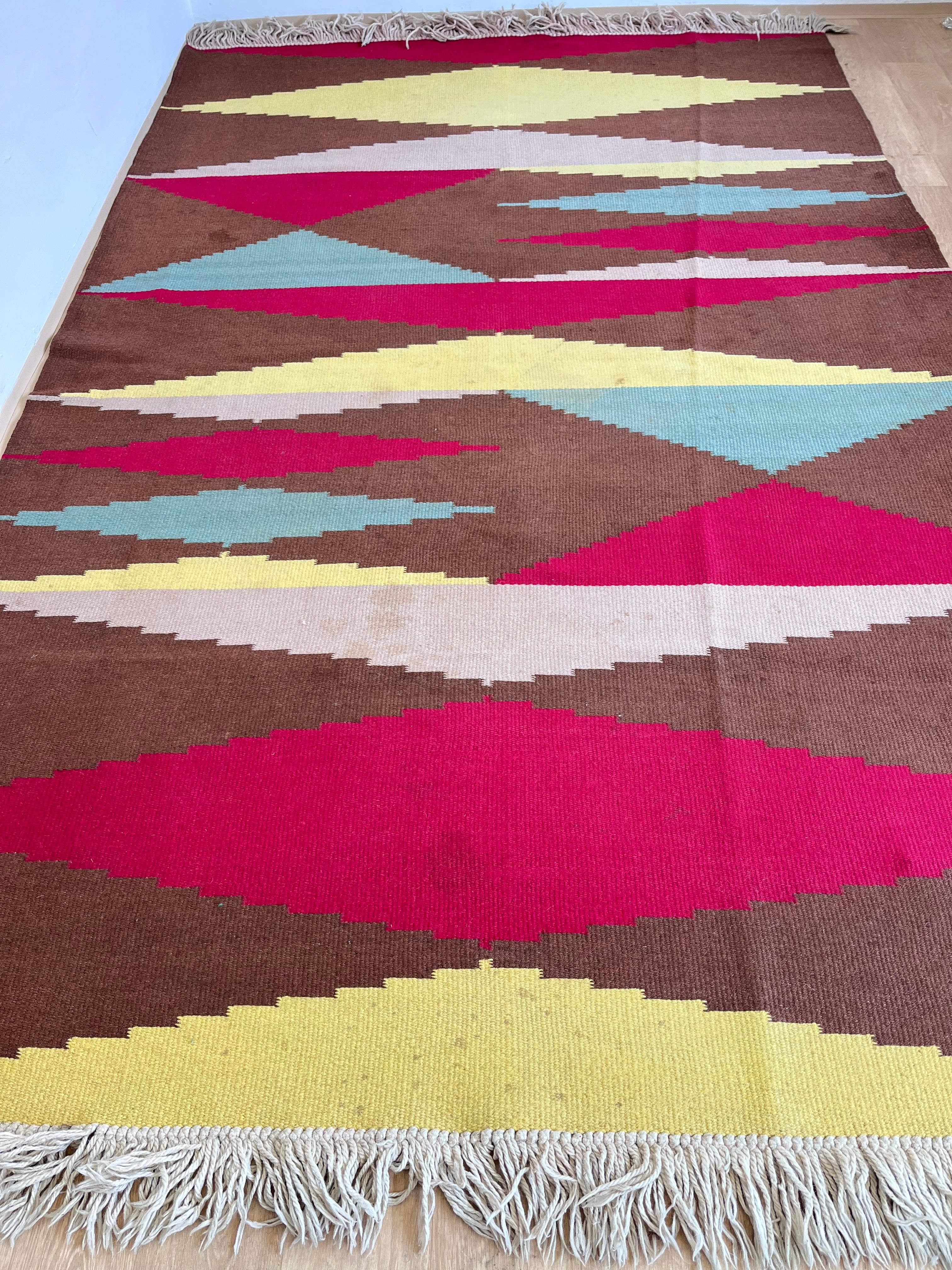 Kilim Abstraktes Wolldesign Geometrischer Teppich aus der Mitte des Jahrhunderts, 1960er Jahre (Tschechisch) im Angebot