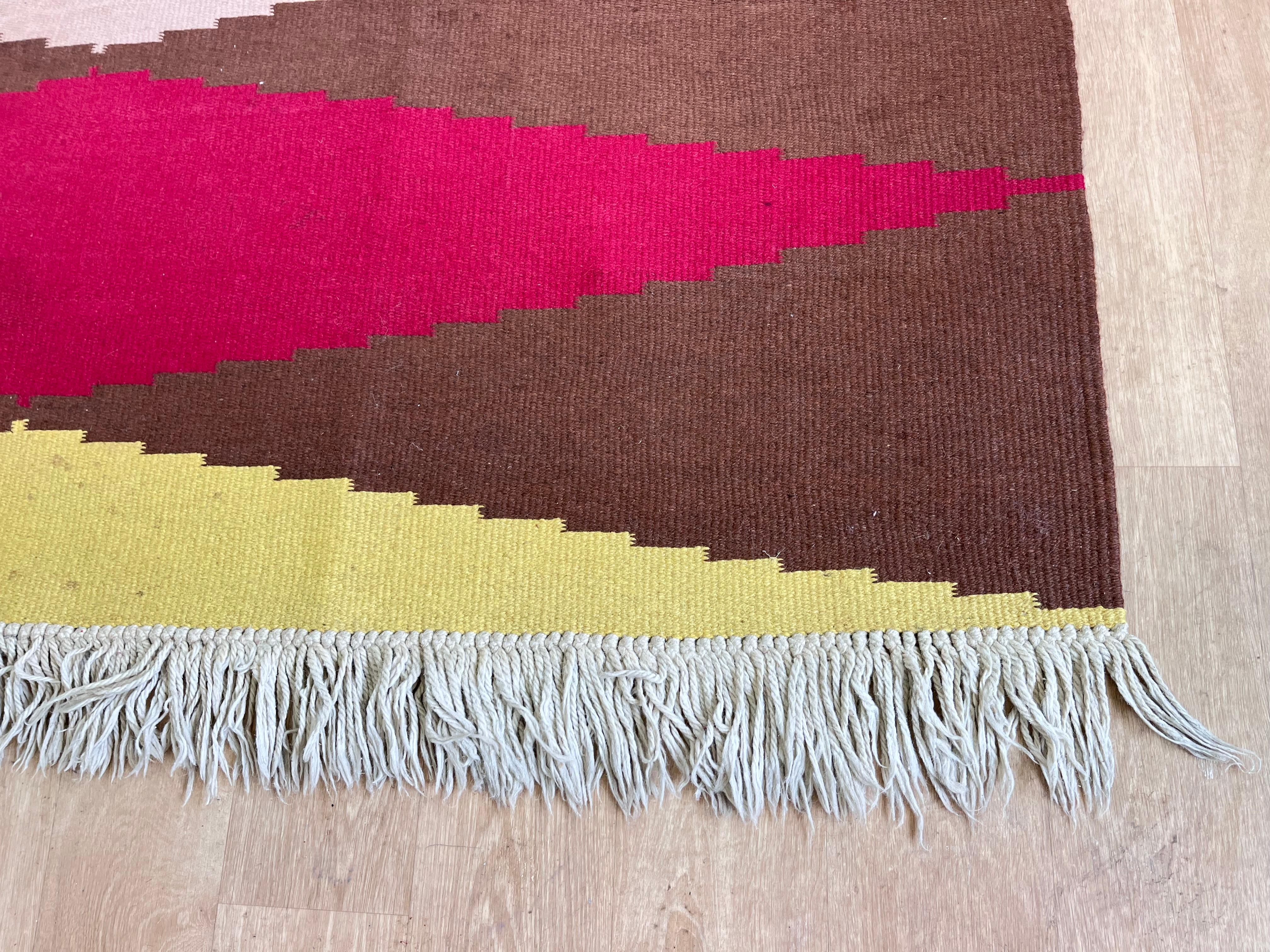 Kilim Abstraktes Wolldesign Geometrischer Teppich aus der Mitte des Jahrhunderts, 1960er Jahre im Zustand „Gut“ im Angebot in Praha, CZ