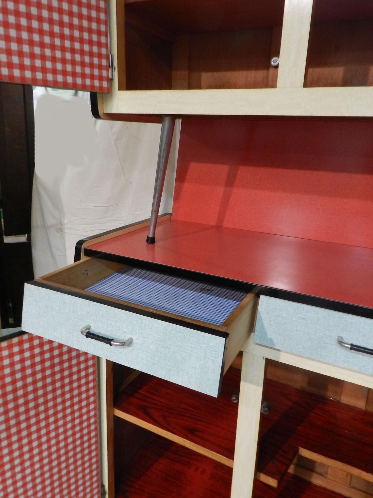 1950s kitchen hutch