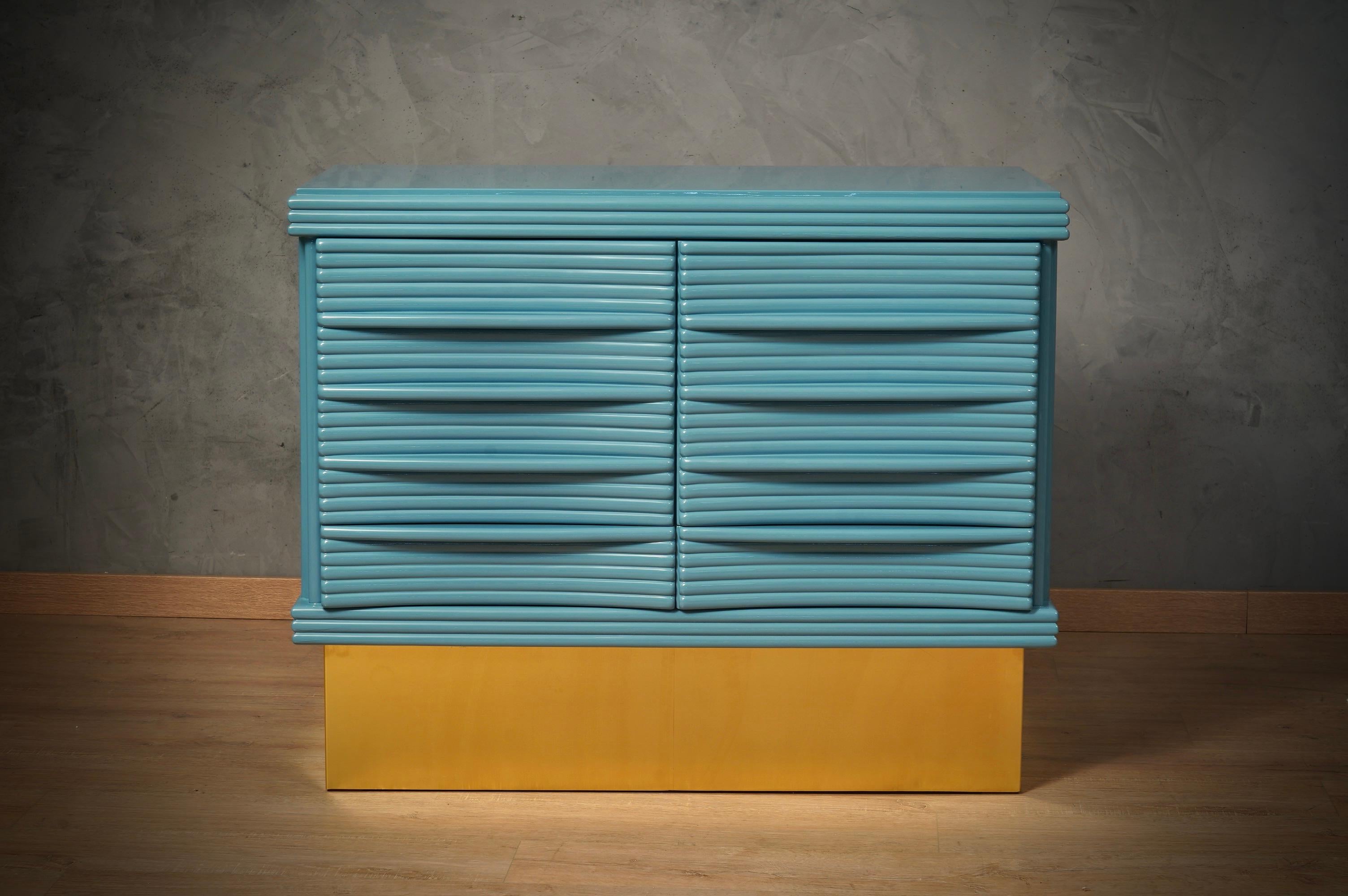 Mid-Century moderno Credenza Buffet KittiWake di metà secolo, colore e ottone, credenze a secco, 1980 in vendita